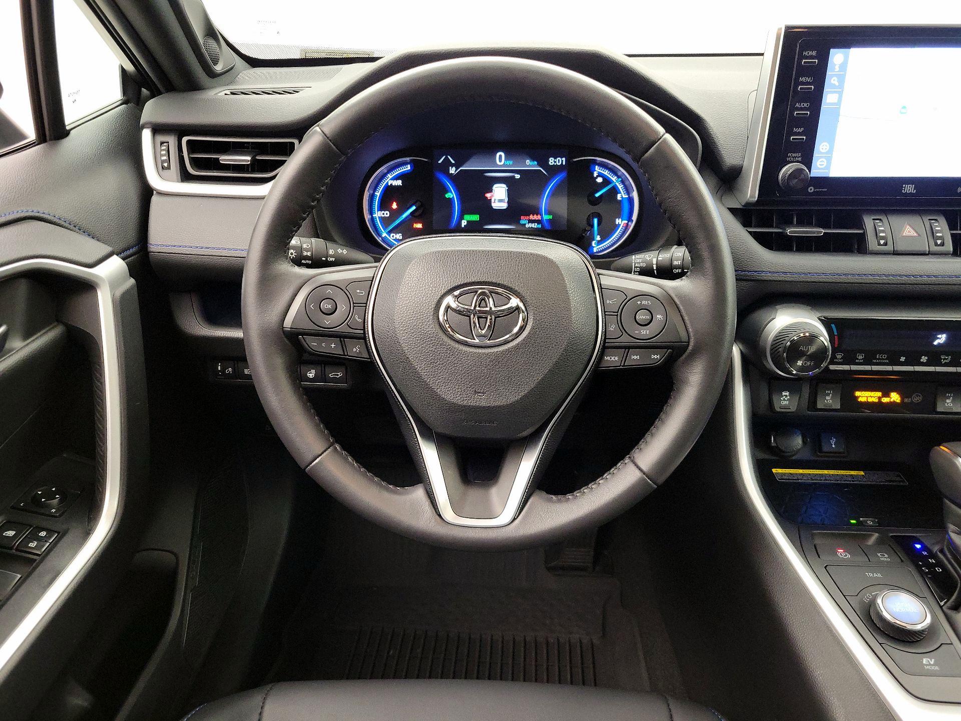 Thumbnail: 2021 Toyota RAV4 - 9