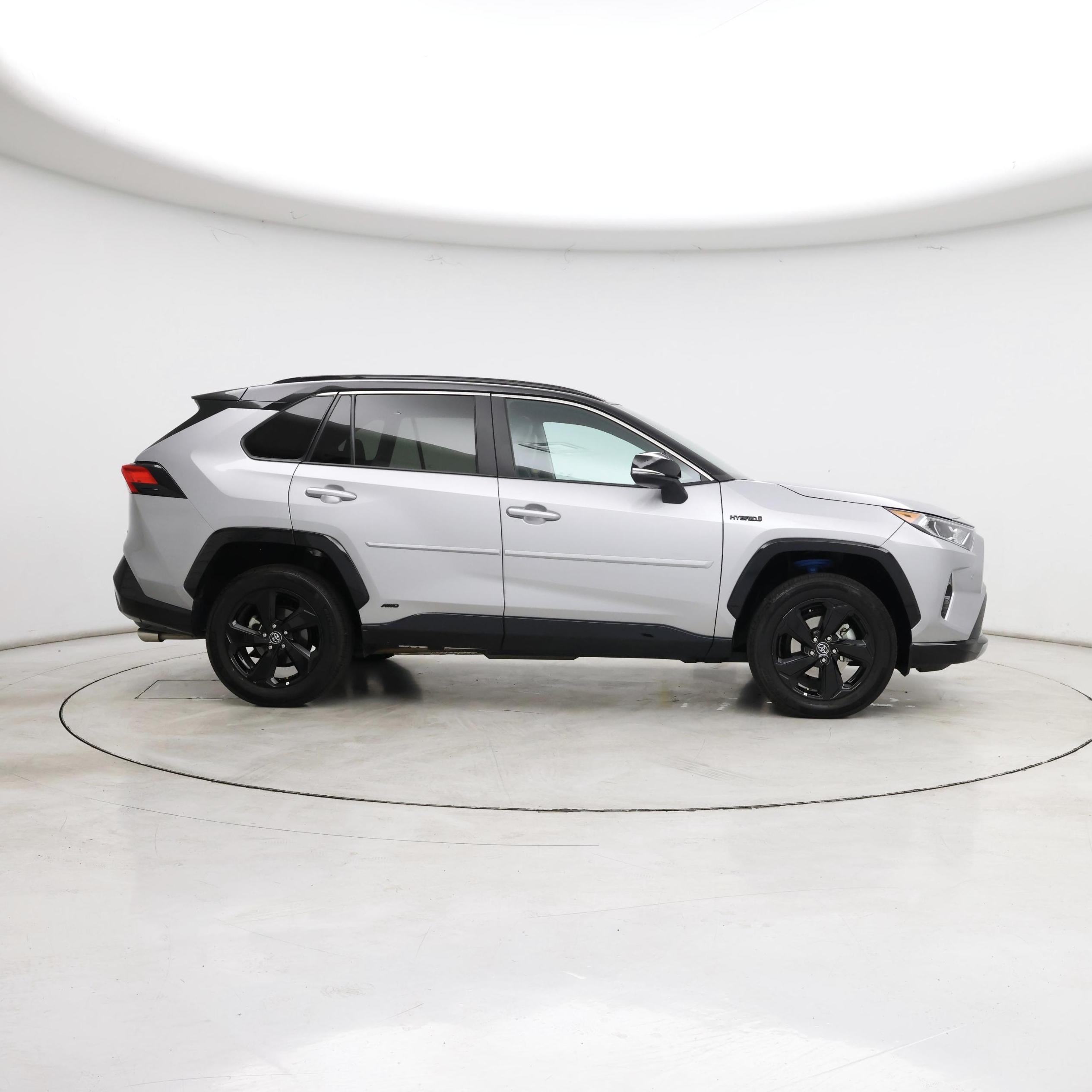 Thumbnail: 2021 Toyota RAV4 - 7