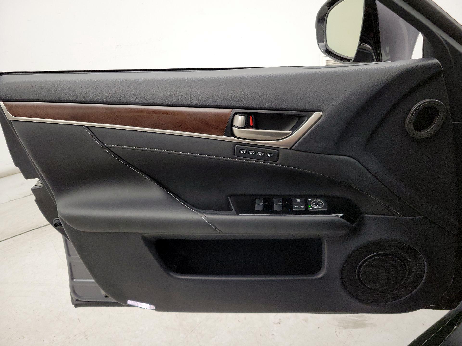 Thumbnail: 2014 Lexus GS - 12