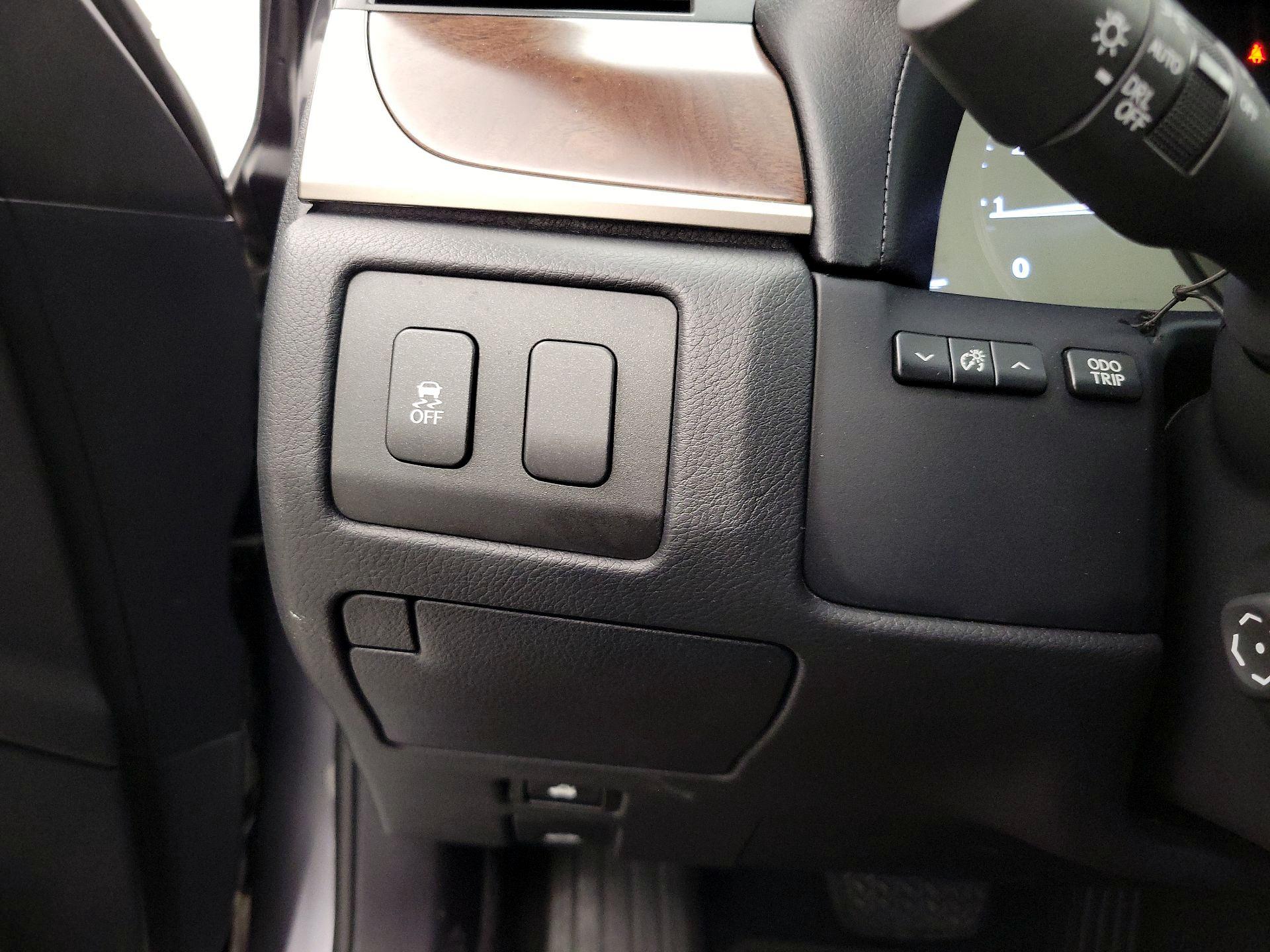 Thumbnail: 2014 Lexus GS - 13