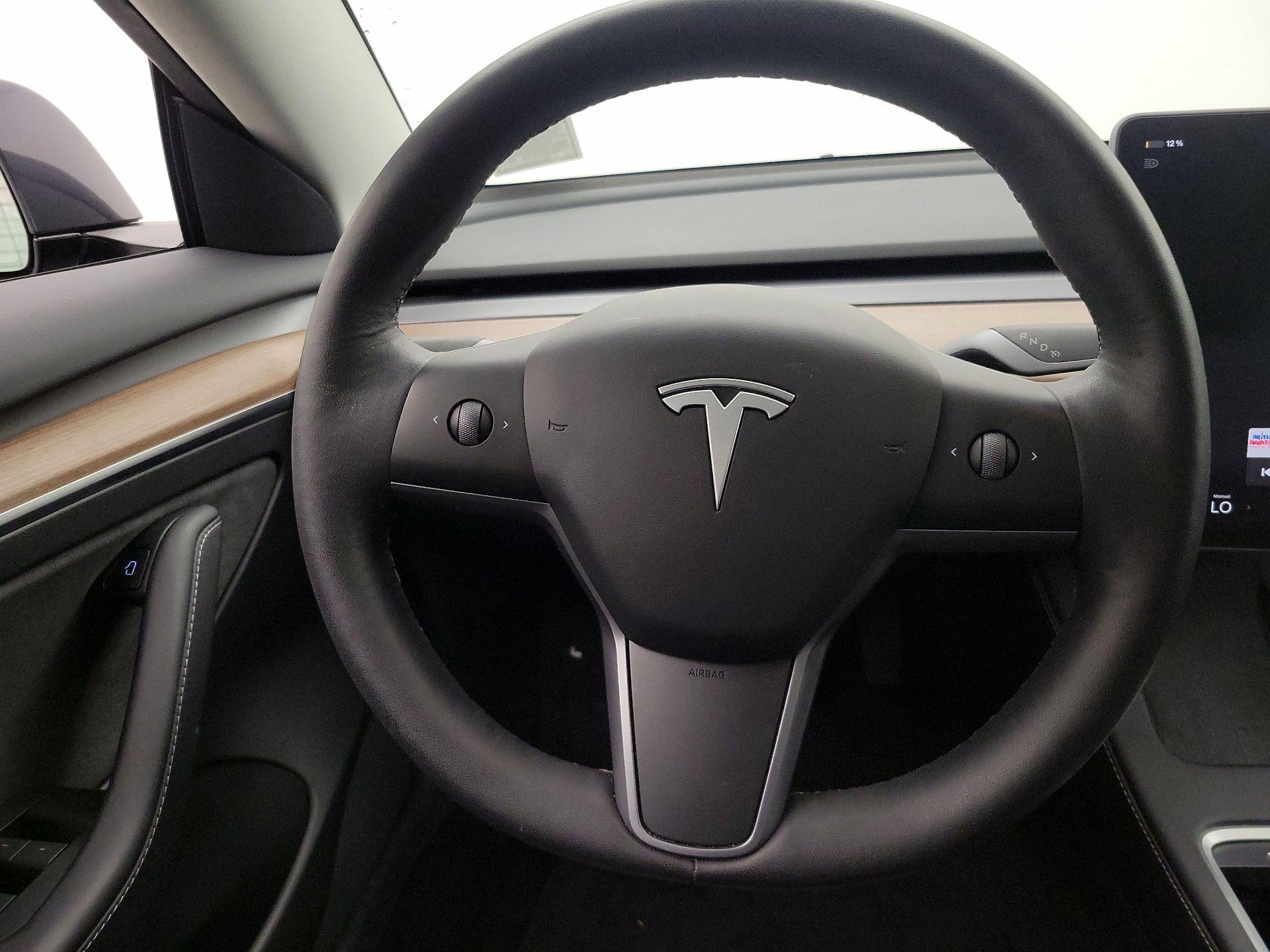 Thumbnail: 2023 Tesla Model 3 - 10