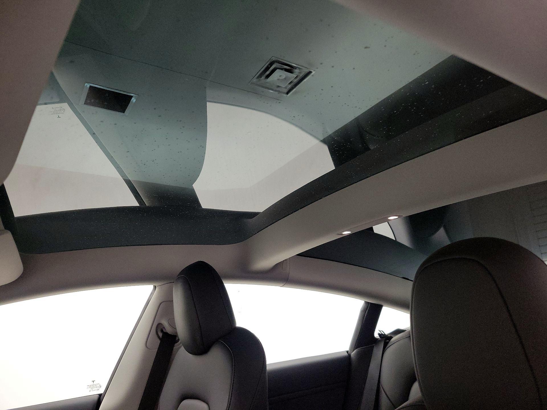 Thumbnail: 2023 Tesla Model 3 - 19