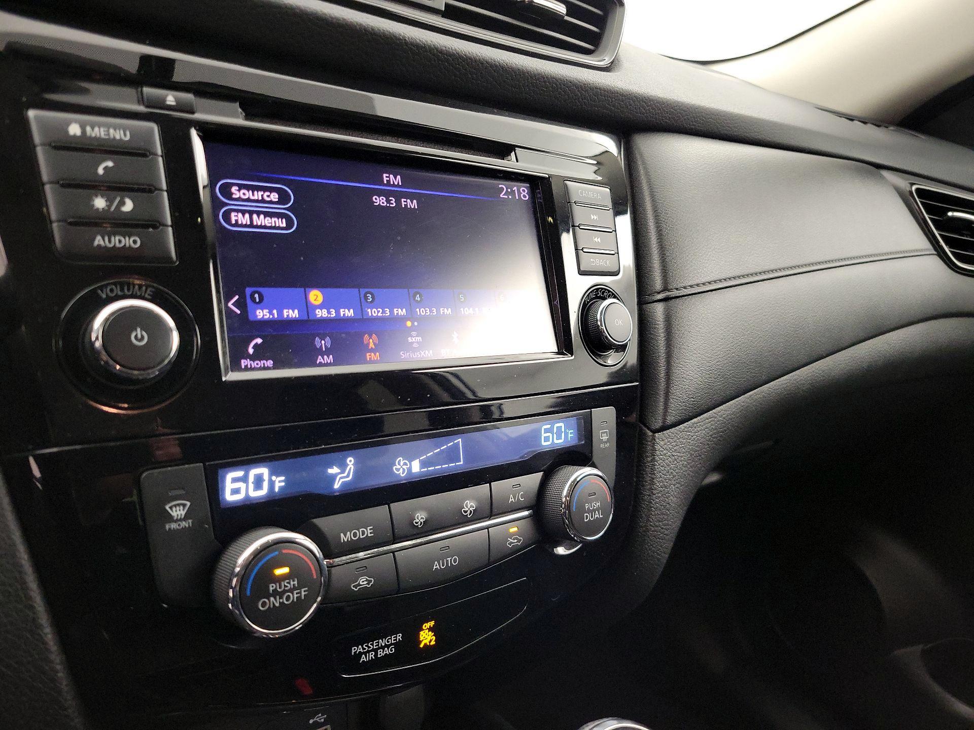 Thumbnail: 2018 Nissan Rogue - 15