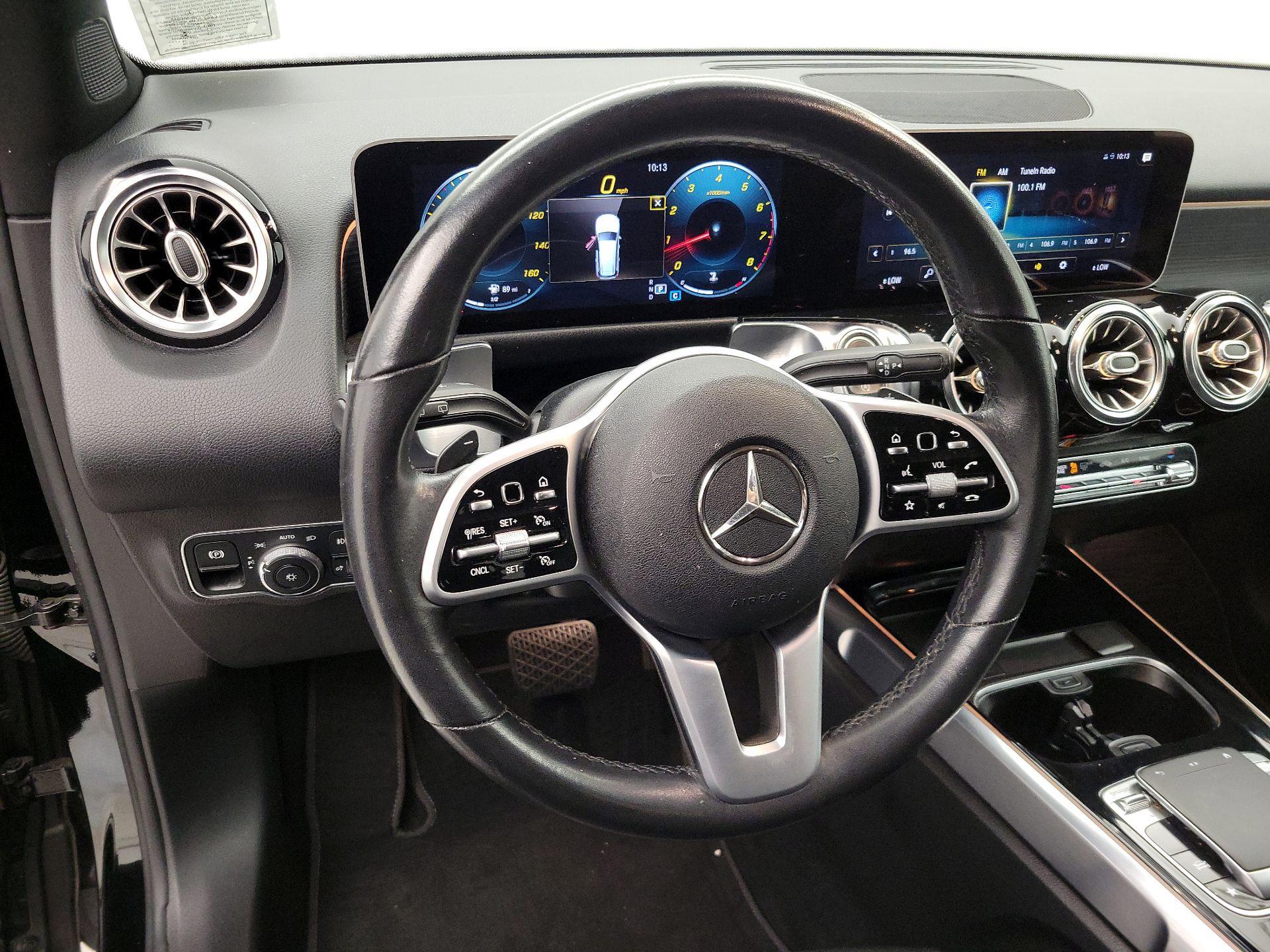 Thumbnail: 2020 Mercedes-Benz GLB - 10