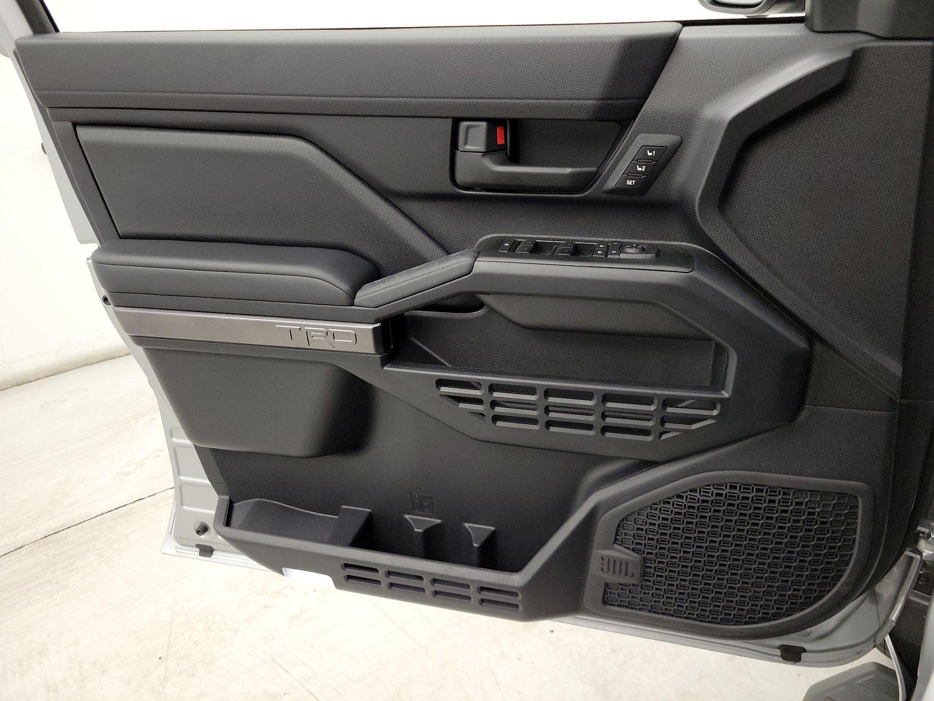 Thumbnail: 2025 Toyota 4Runner - 12