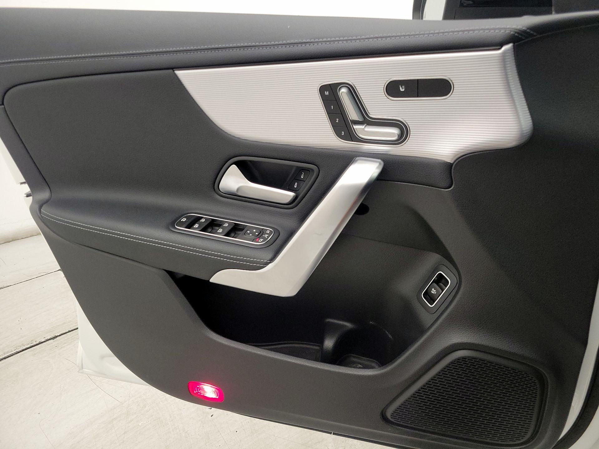 Thumbnail: 2020 Mercedes-Benz CLA - 12