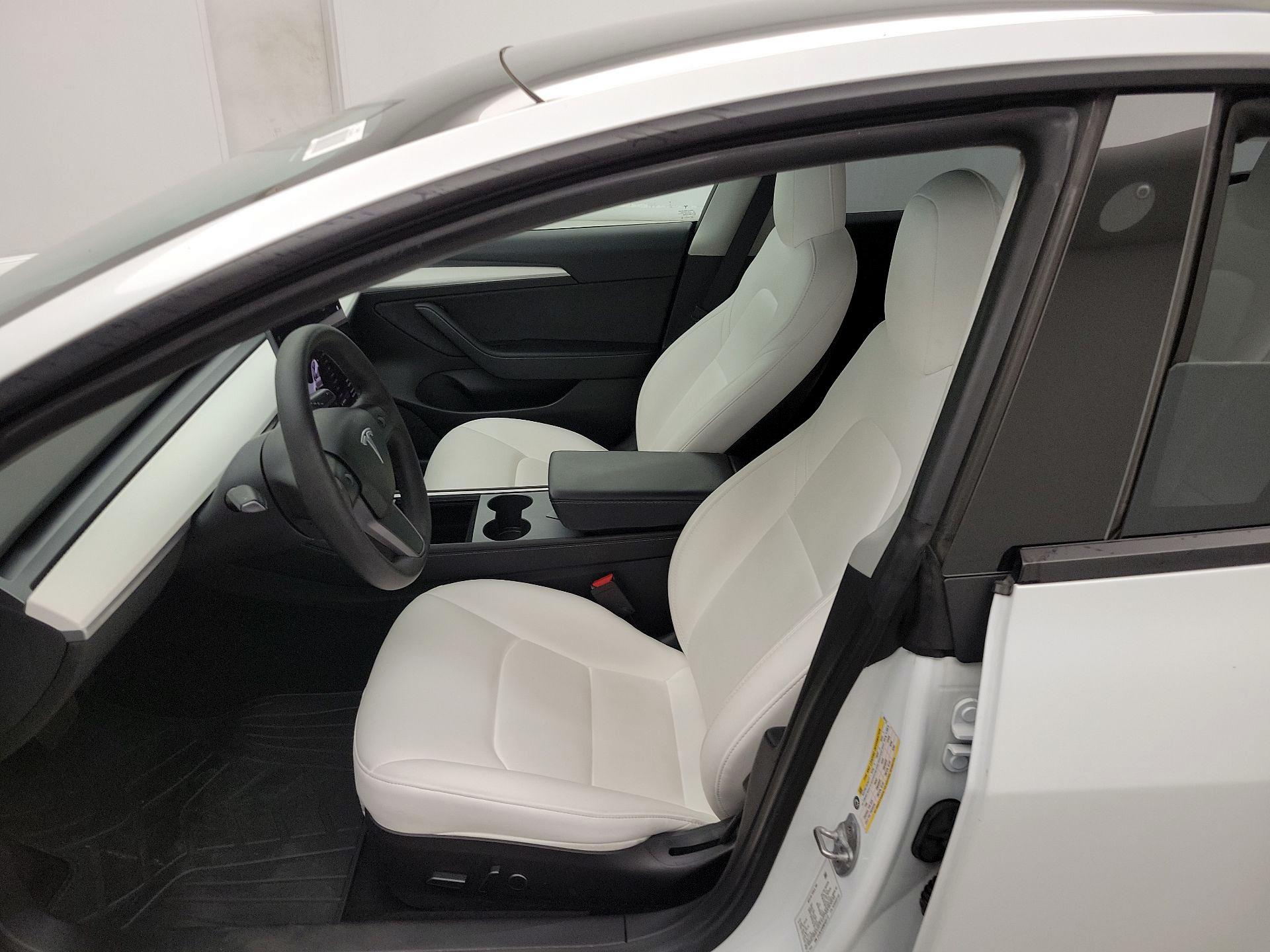 Thumbnail: 2021 Tesla Model 3 - 11