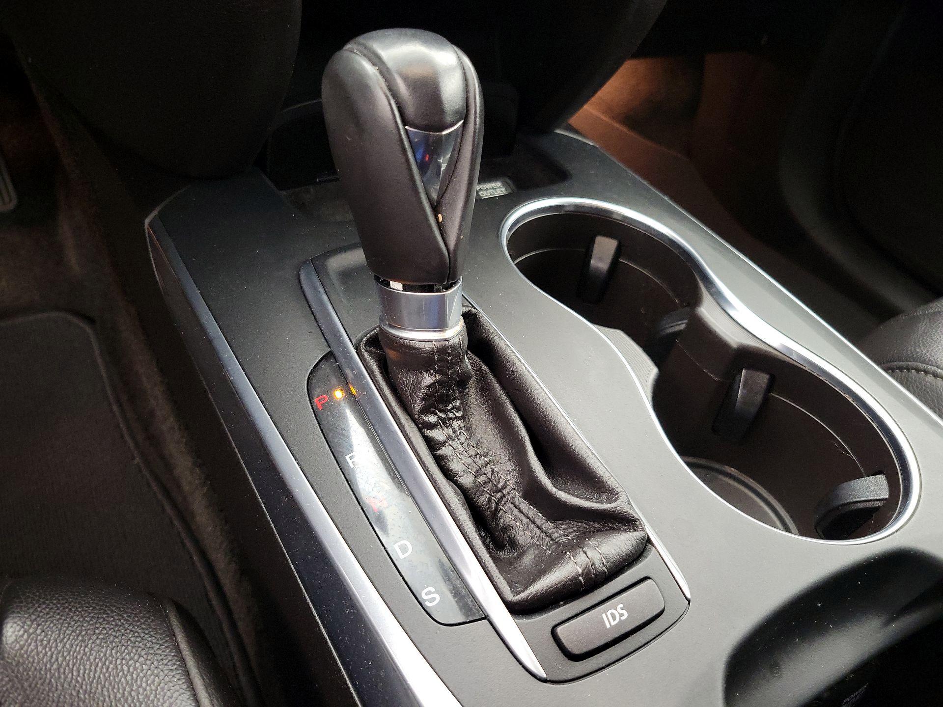 Thumbnail: 2015 Acura MDX - 17