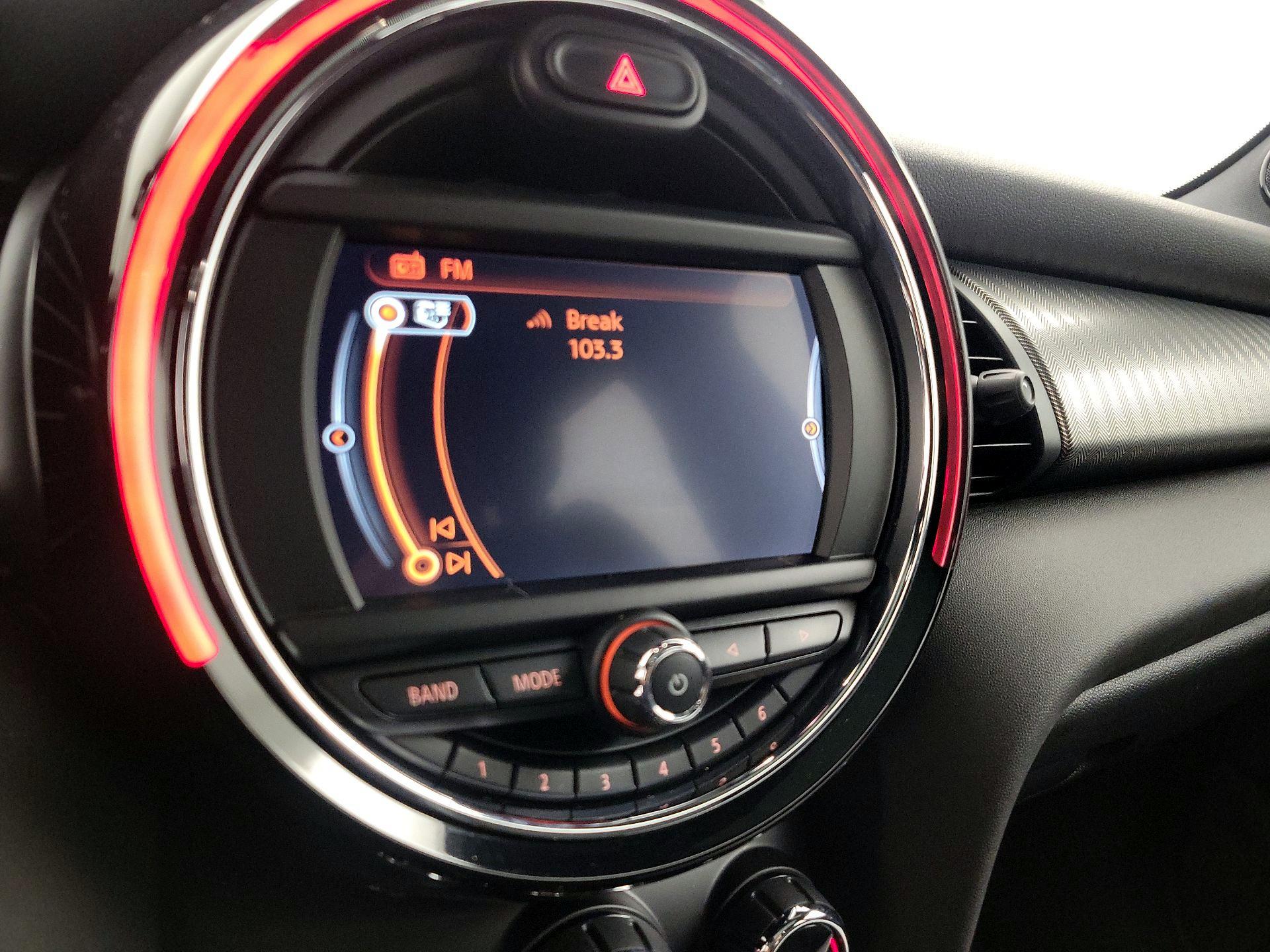 Thumbnail: 2017 MINI Cooper Hardtop - 14