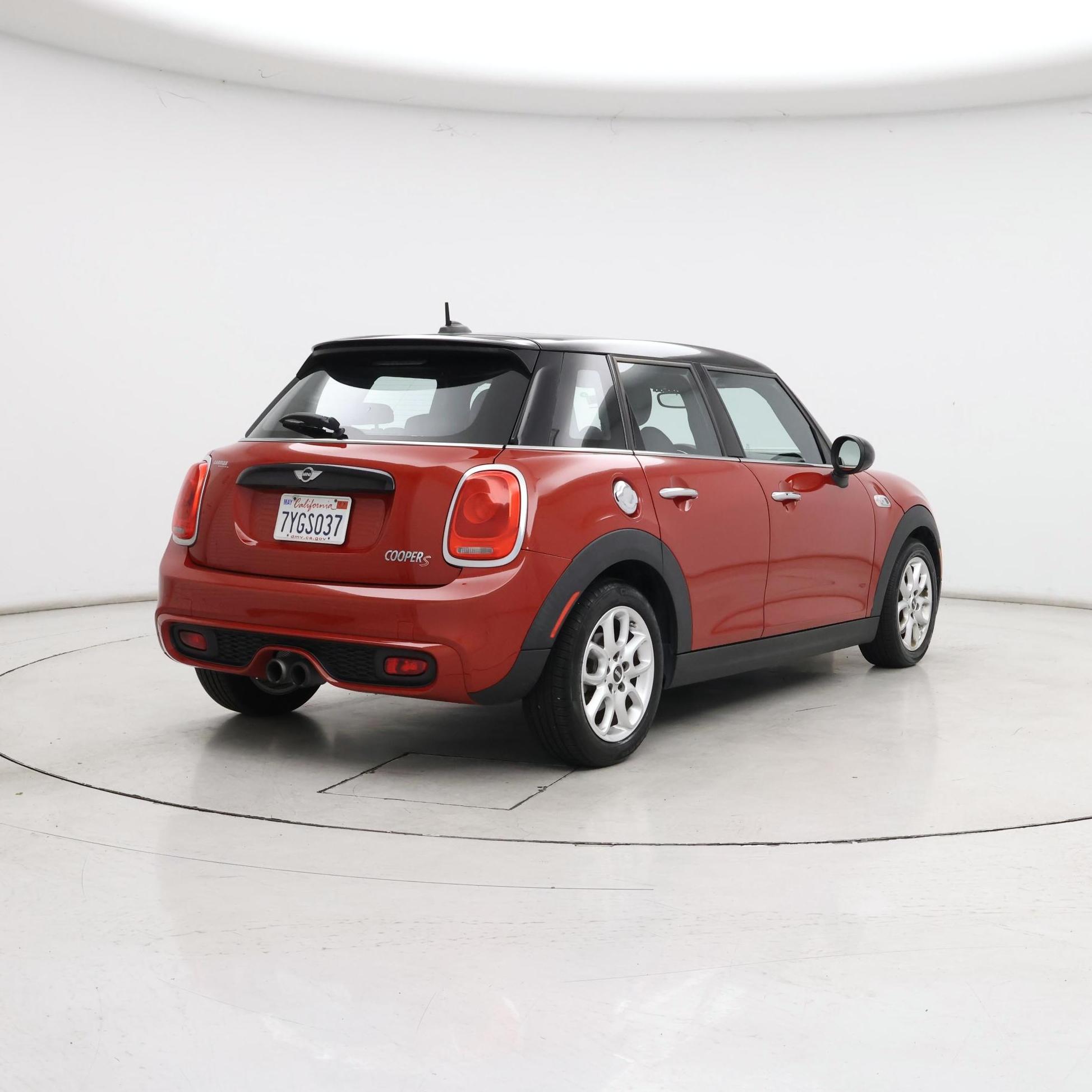 Thumbnail: 2017 MINI Cooper Hardtop - 8