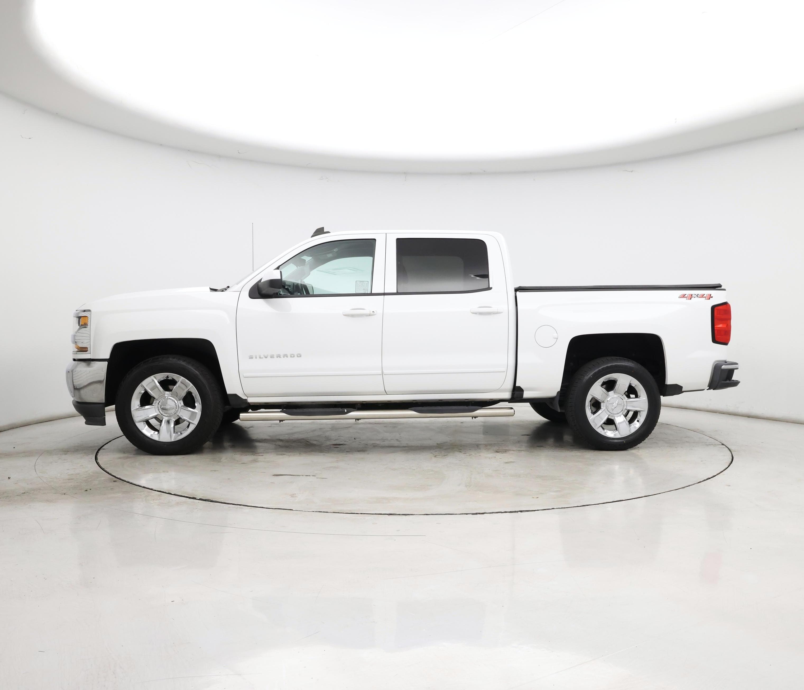 Thumbnail: 2018 Chevrolet Silverado 1500 - 3