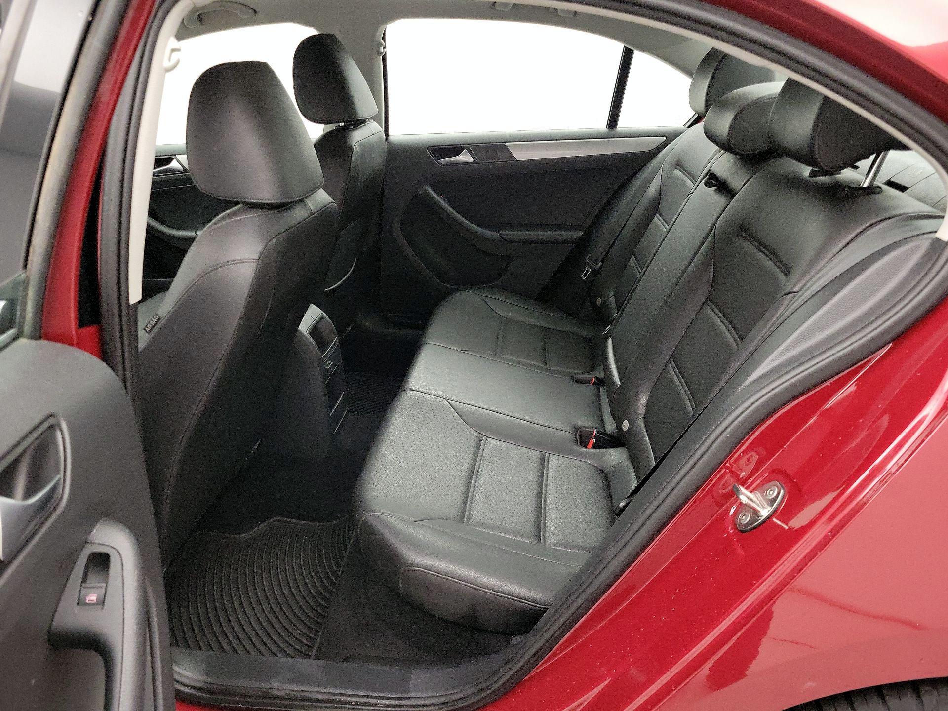 Thumbnail: 2017 Volkswagen Jetta - 20
