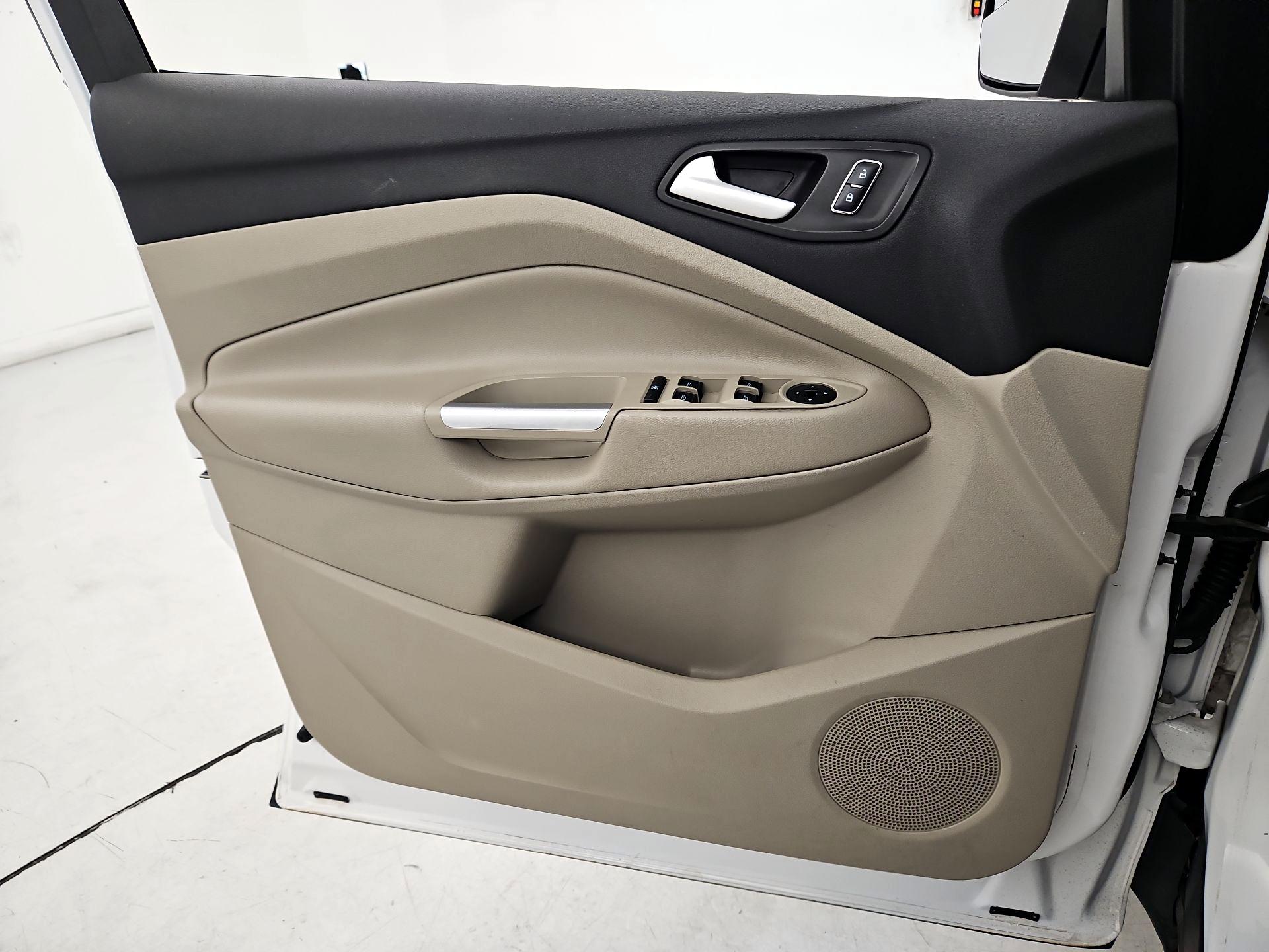 Thumbnail: 2016 Ford Escape - 12