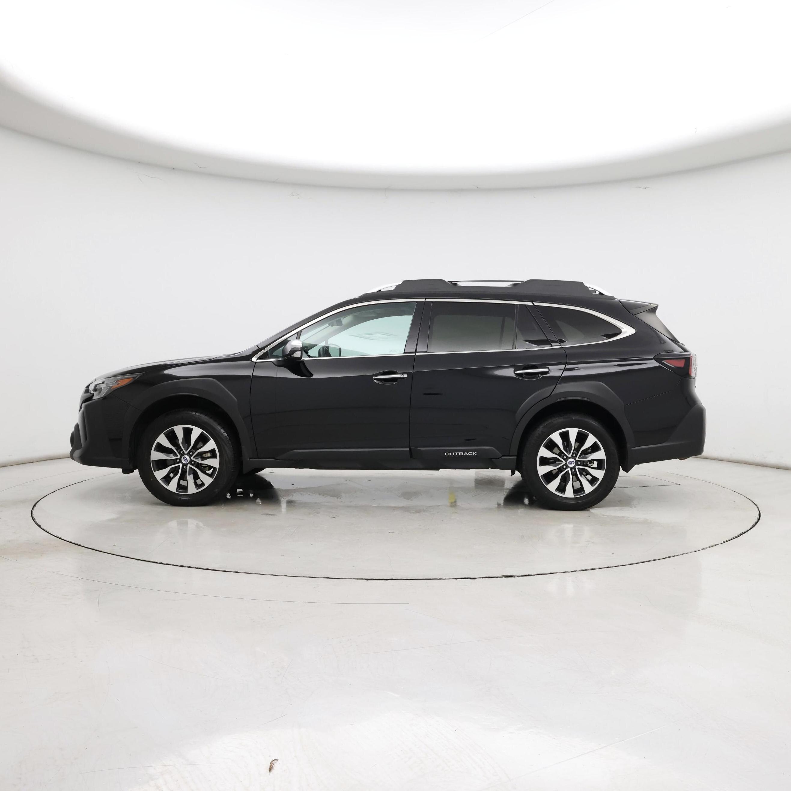 Thumbnail: 2023 Subaru Outback - 3