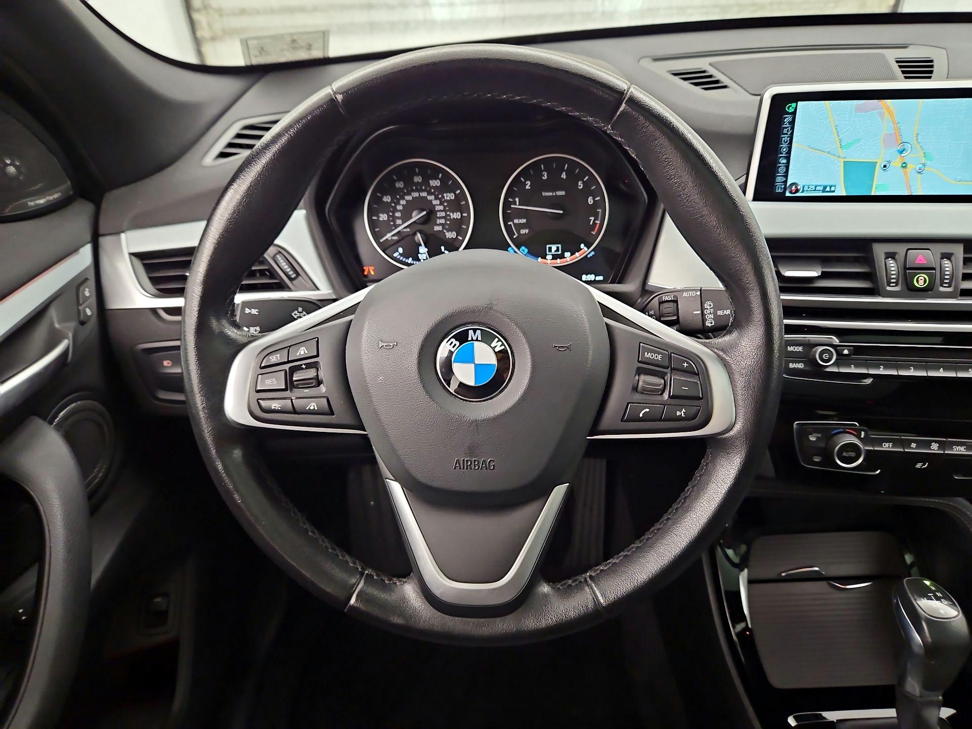 Thumbnail: 2016 BMW X1 - 10