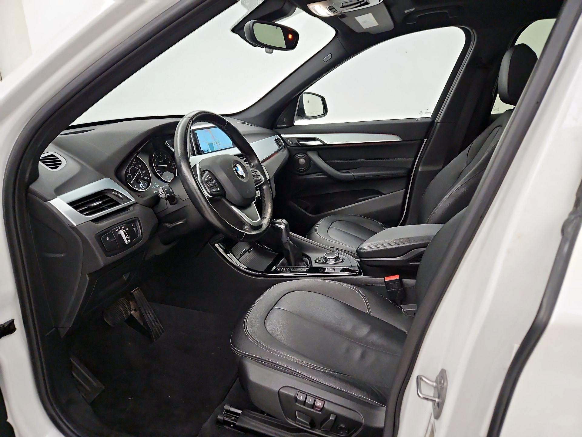 Thumbnail: 2016 BMW X1 - 11