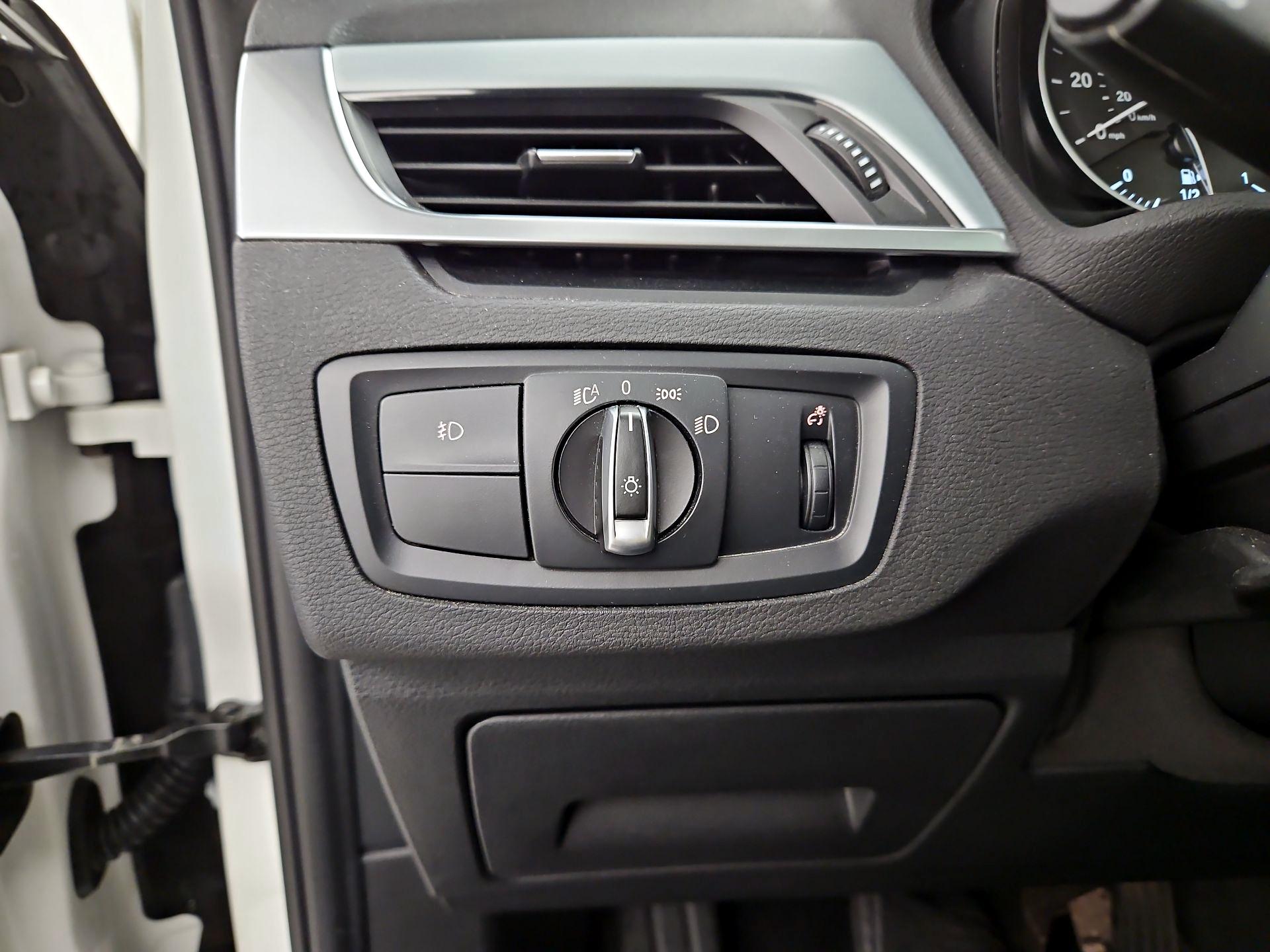 Thumbnail: 2016 BMW X1 - 13