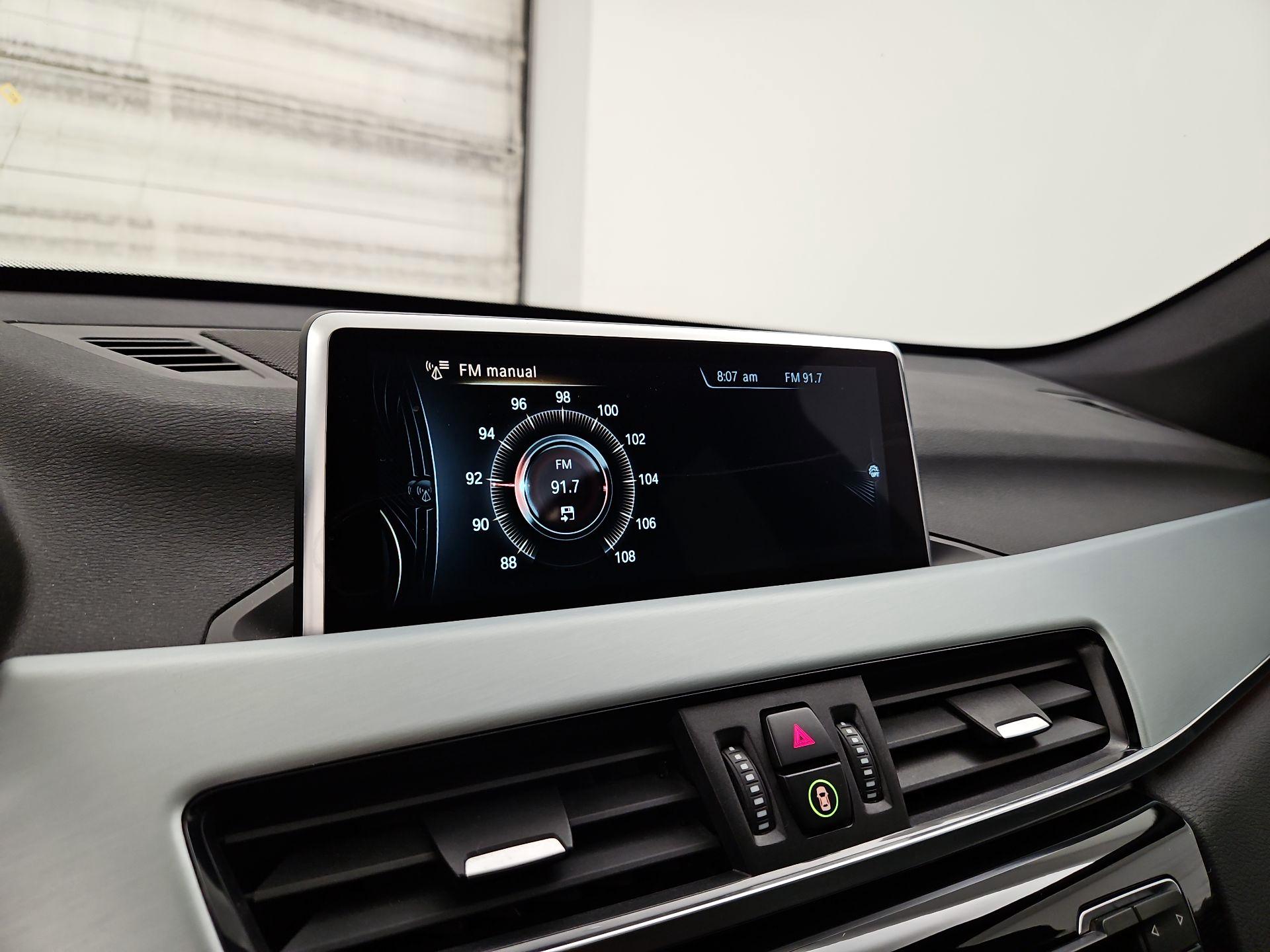 Thumbnail: 2016 BMW X1 - 16