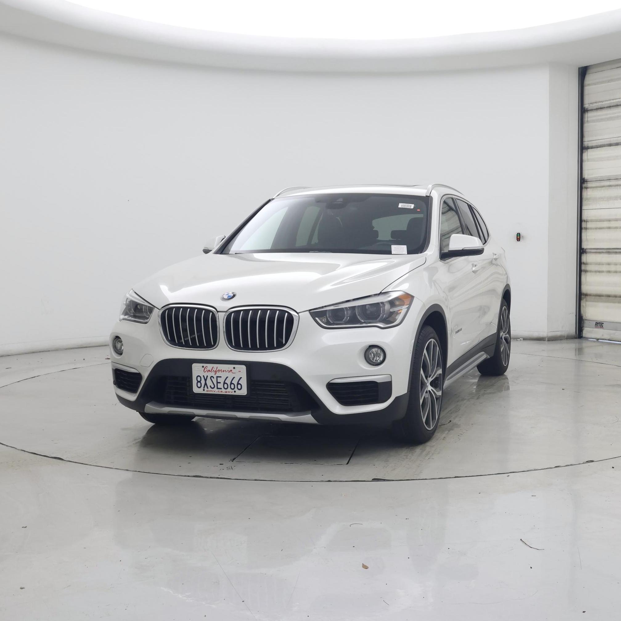Thumbnail: 2016 BMW X1 - 4