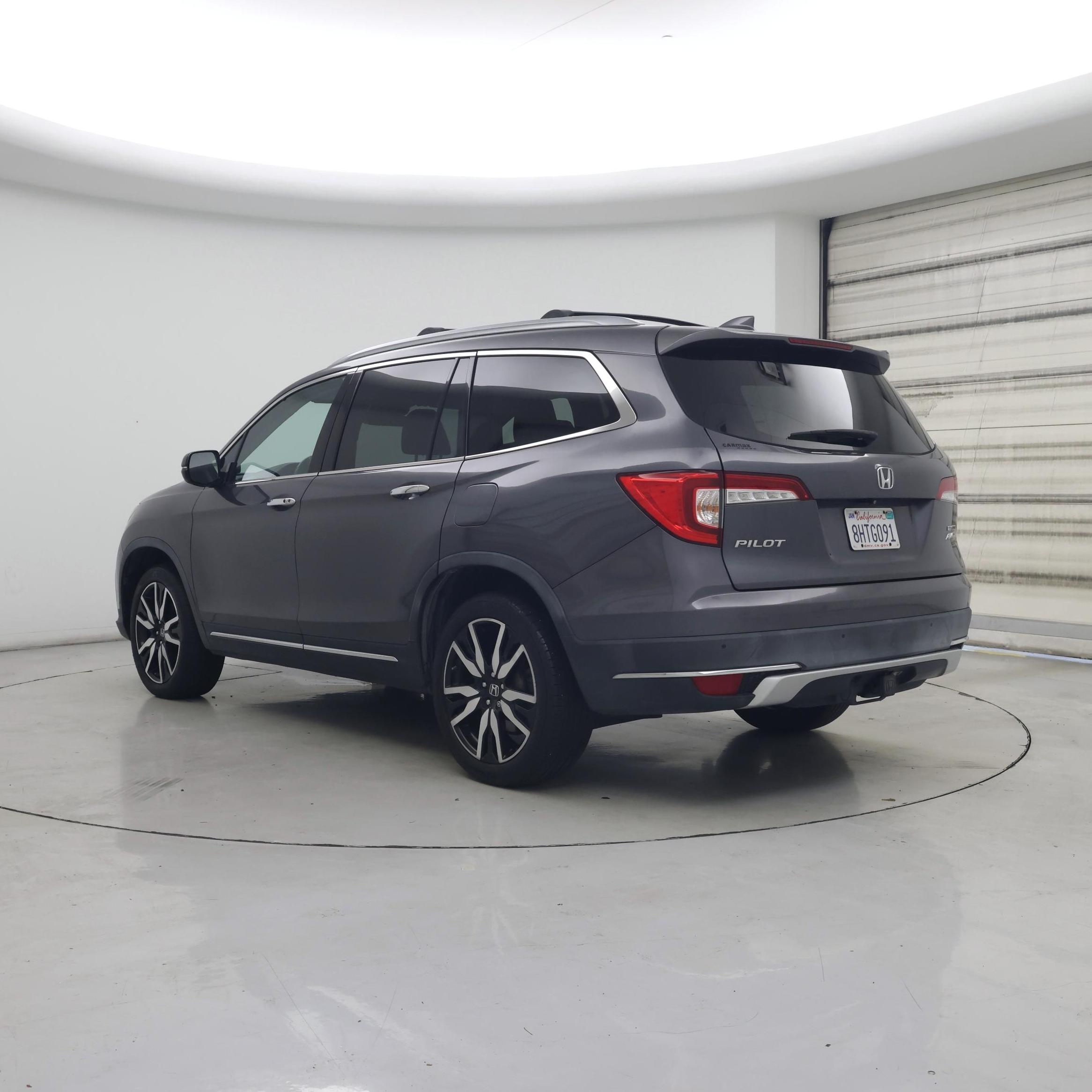 Thumbnail: 2019 Honda Pilot - 2