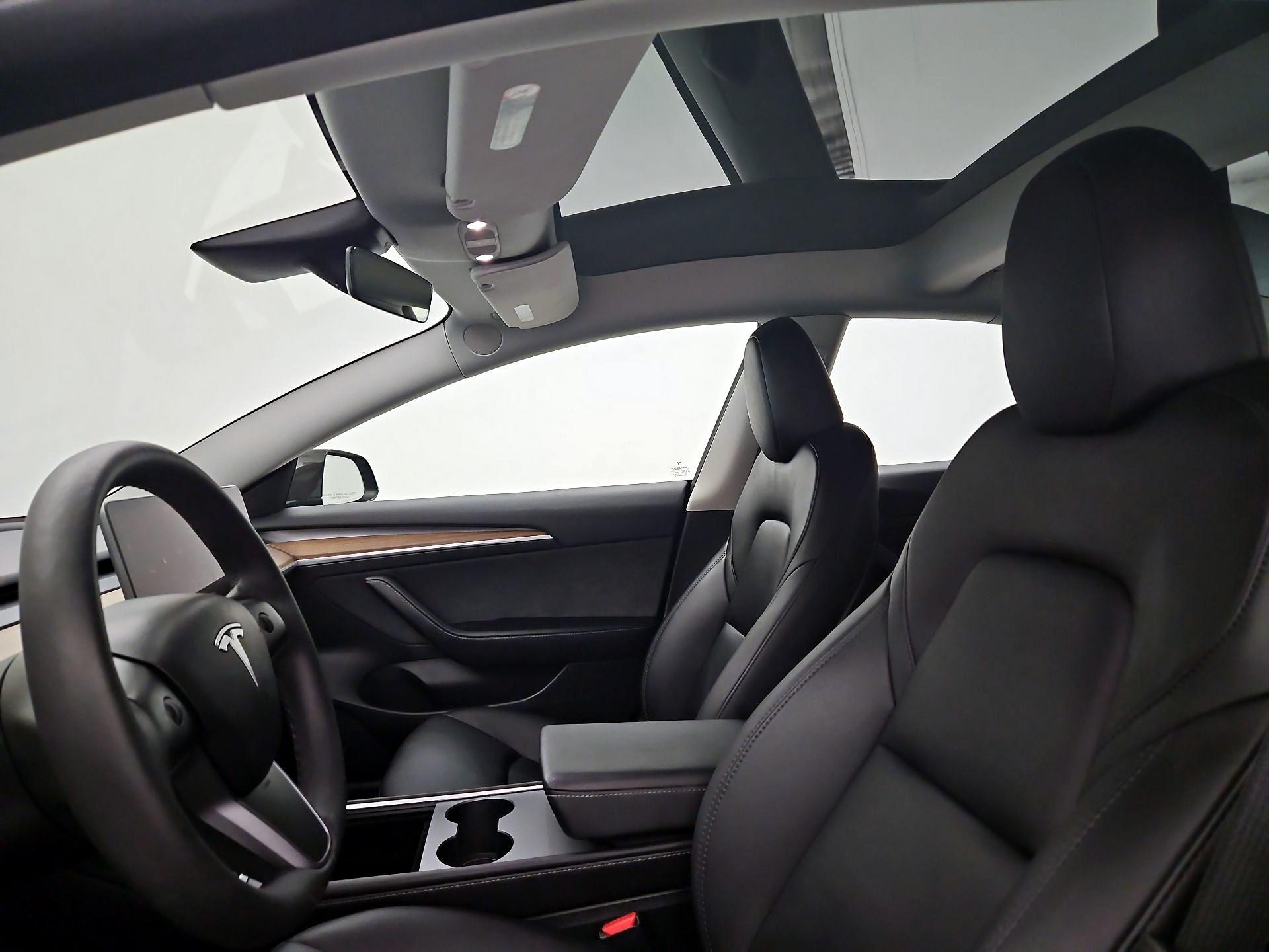 Thumbnail: 2023 Tesla Model 3 - 19