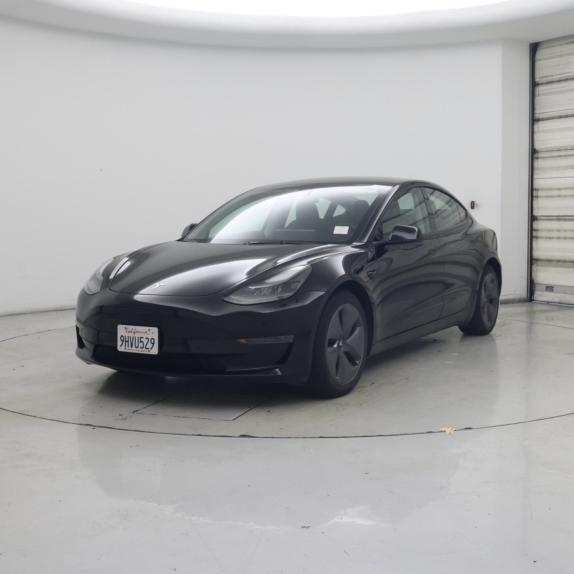Thumbnail: 2023 Tesla Model 3 - 4