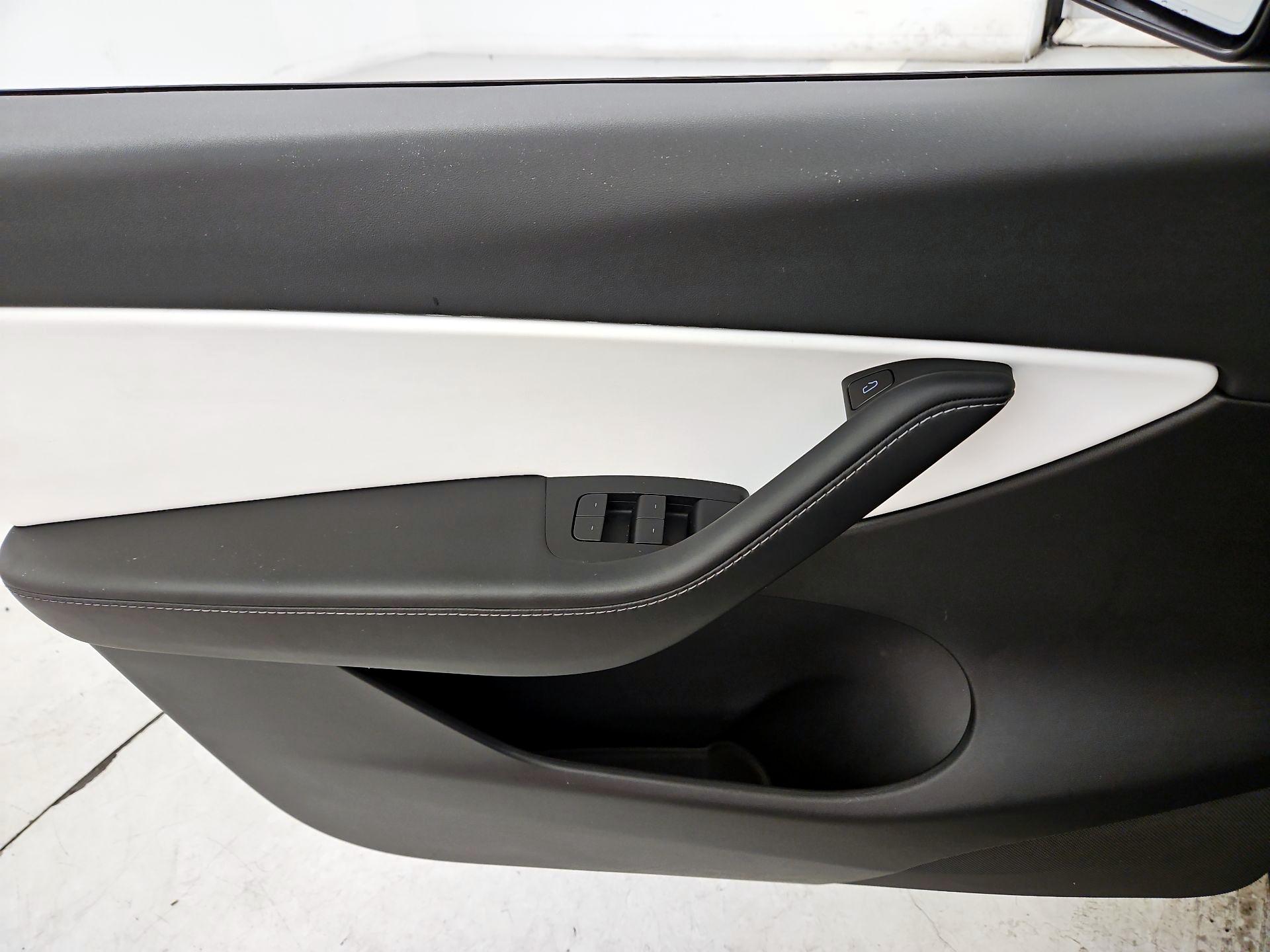 Thumbnail: 2021 Tesla Model Y - 12