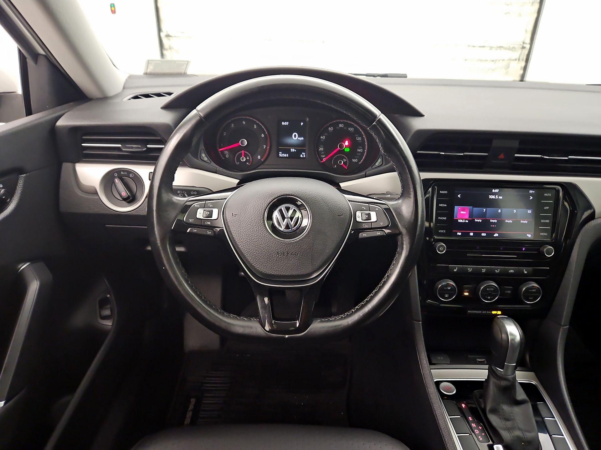 Thumbnail: 2020 Volkswagen Passat - 10