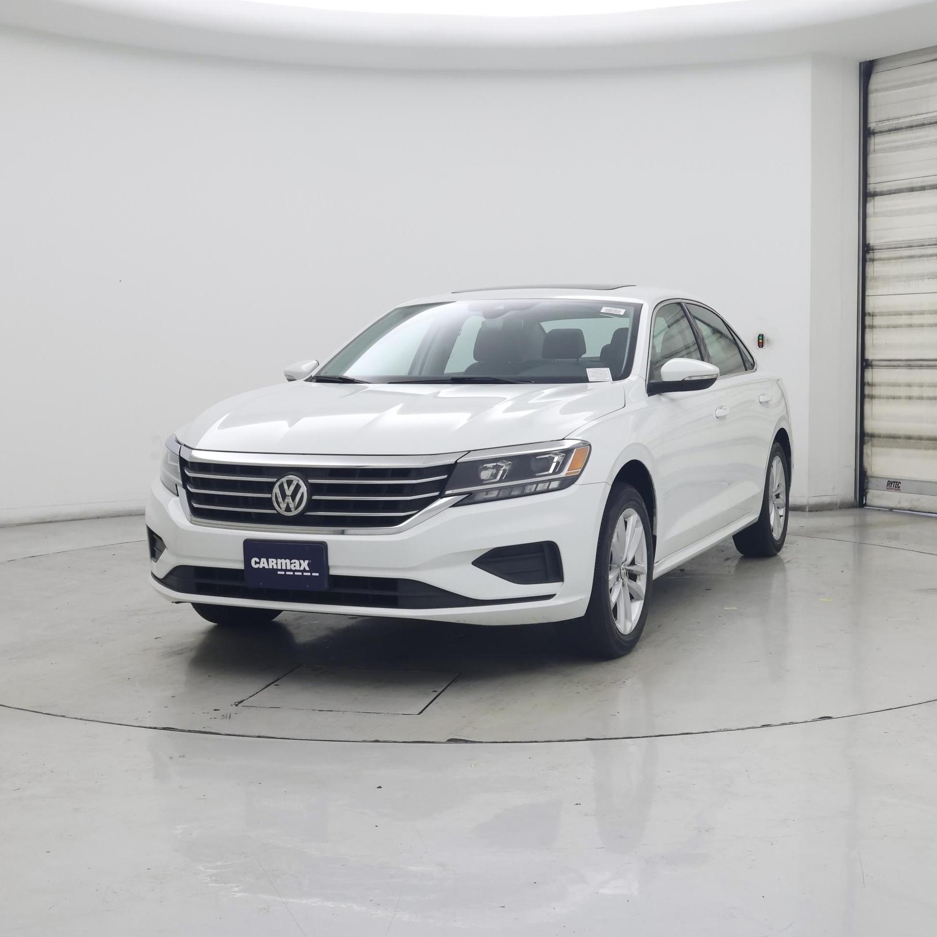 Thumbnail: 2020 Volkswagen Passat - 4