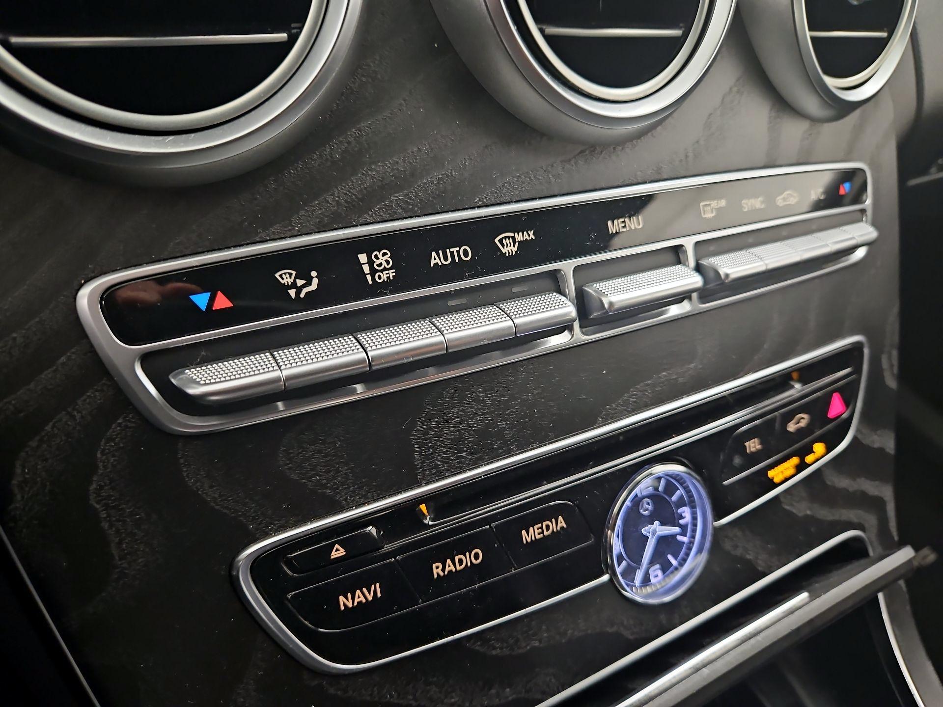 Thumbnail: 2016 Mercedes-Benz C-Class - 16