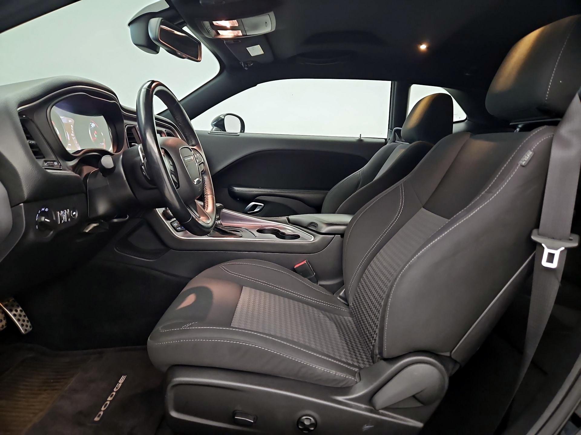 Thumbnail: 2015 Dodge Challenger - 11