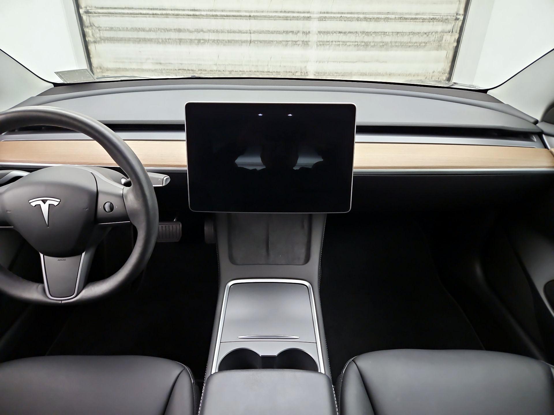 Thumbnail: 2023 Tesla Model 3 - 9