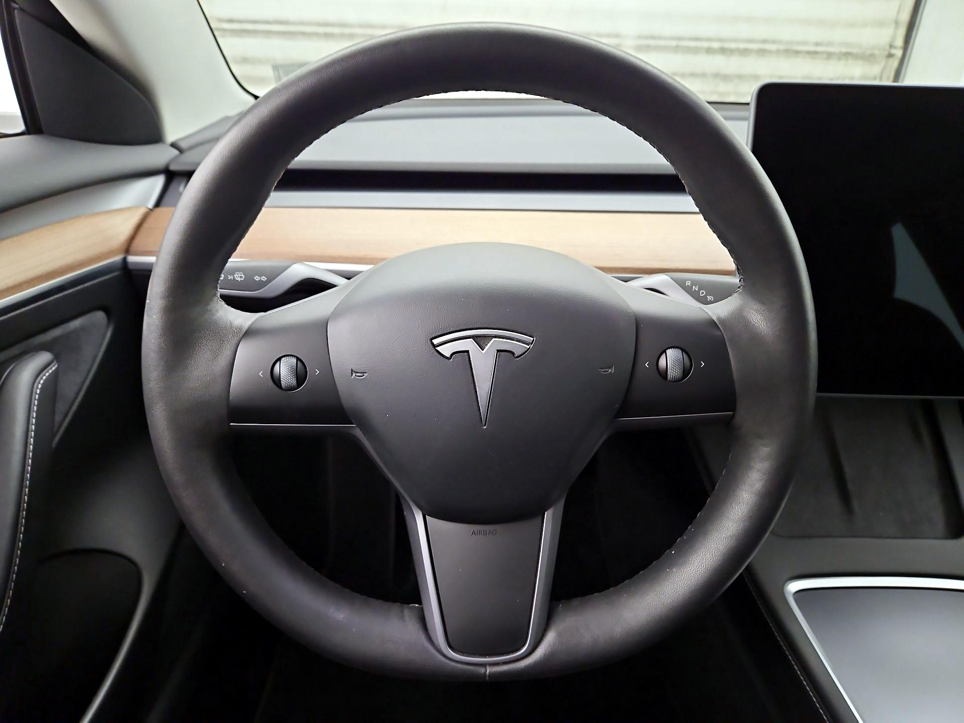 Thumbnail: 2023 Tesla Model 3 - 10