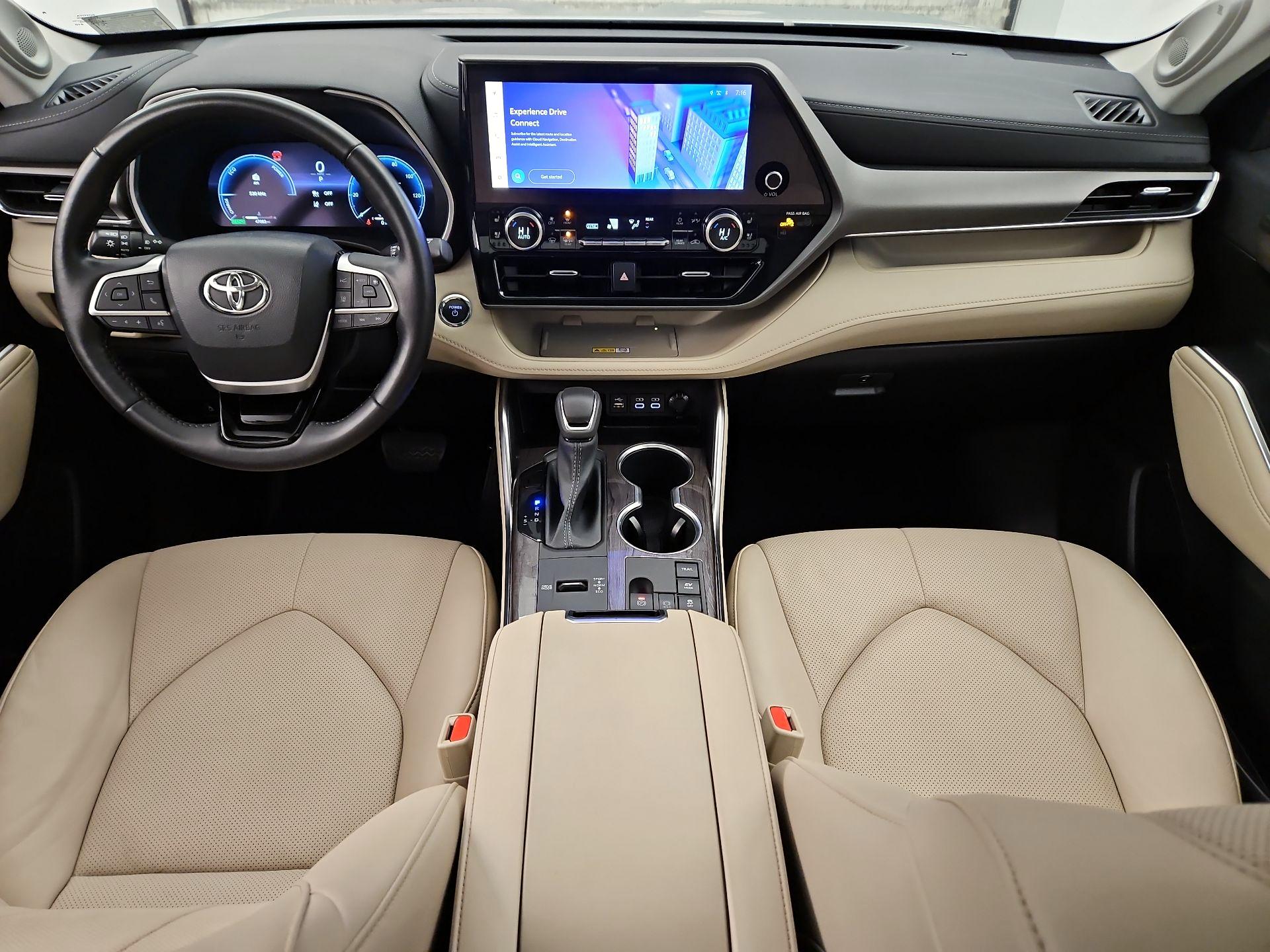 Thumbnail: 2023 Toyota Highlander - 9