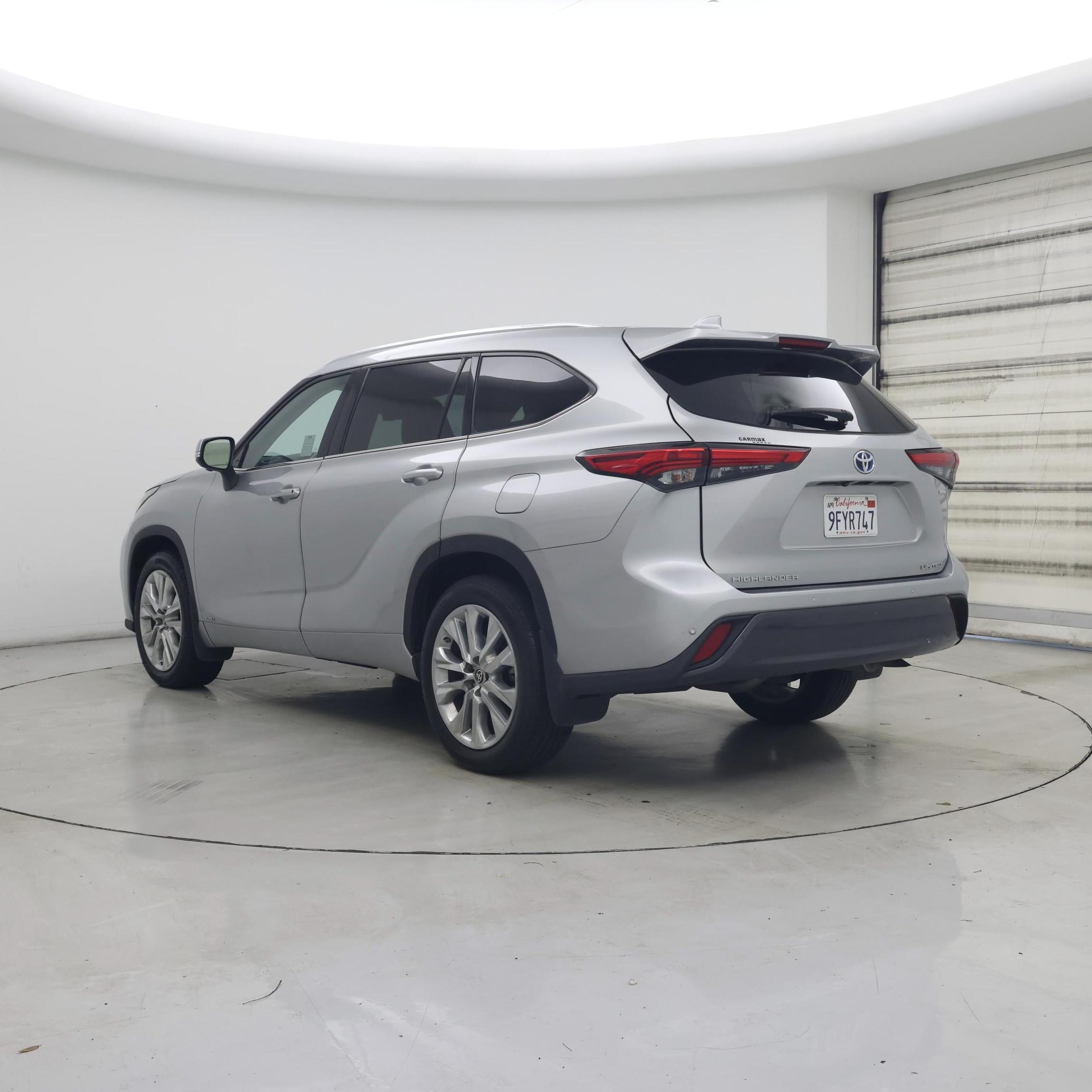 Thumbnail: 2023 Toyota Highlander - 2