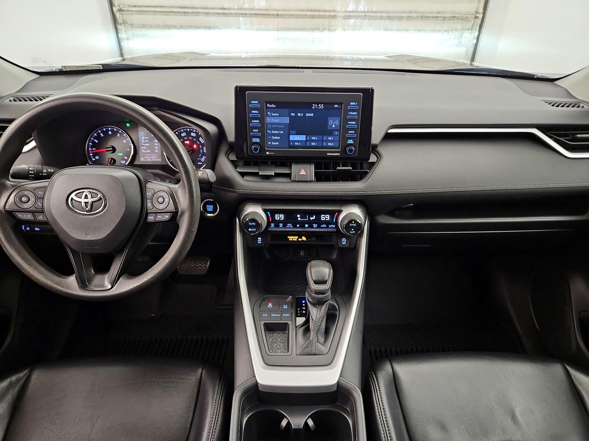 Thumbnail: 2021 Toyota RAV4 - 9