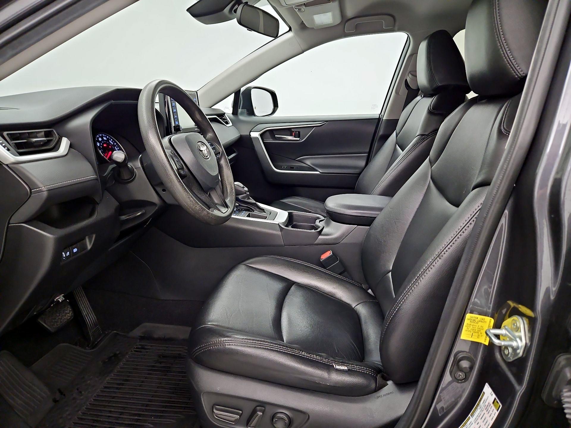 Thumbnail: 2021 Toyota RAV4 - 11