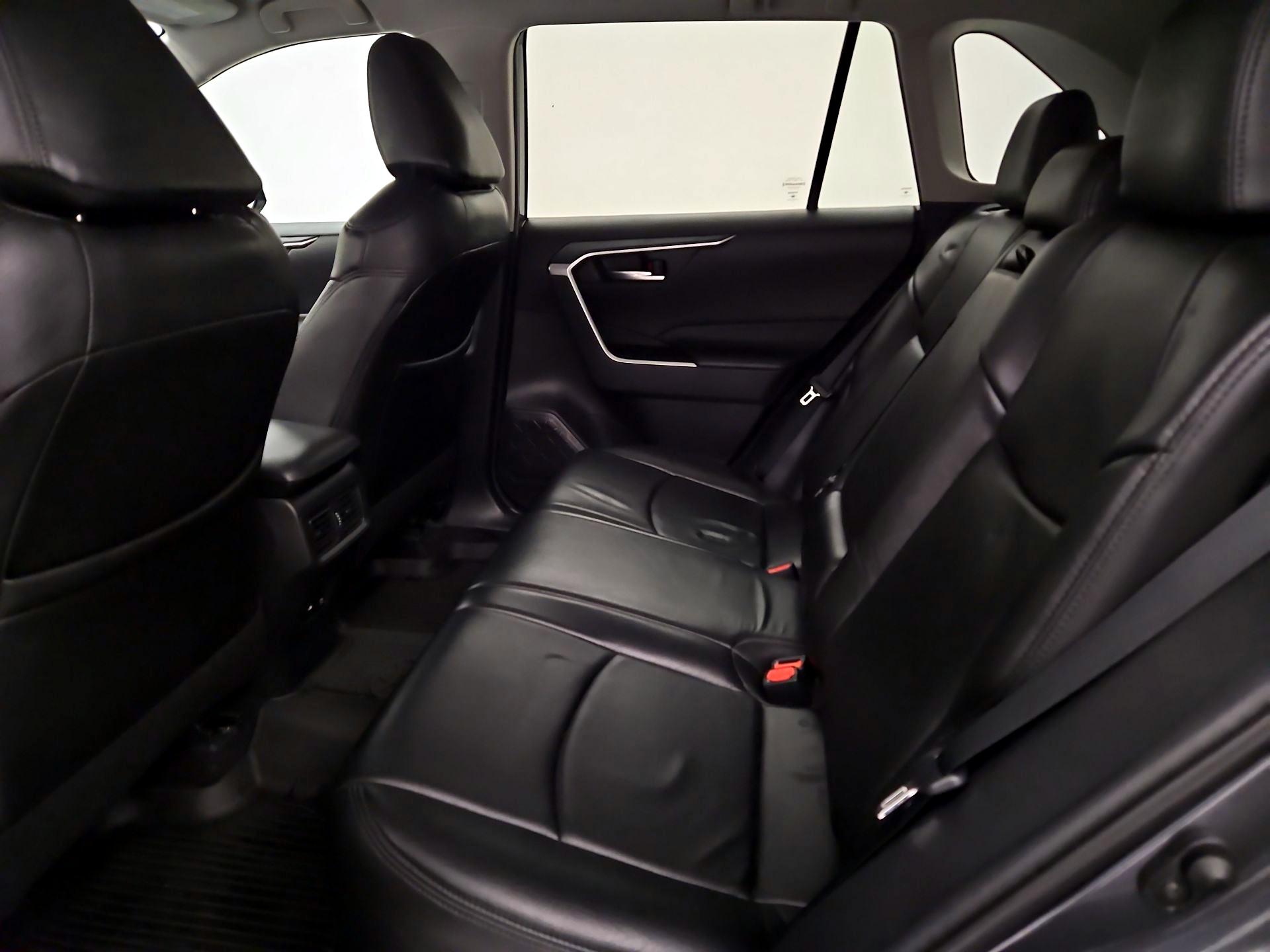 Thumbnail: 2021 Toyota RAV4 - 19