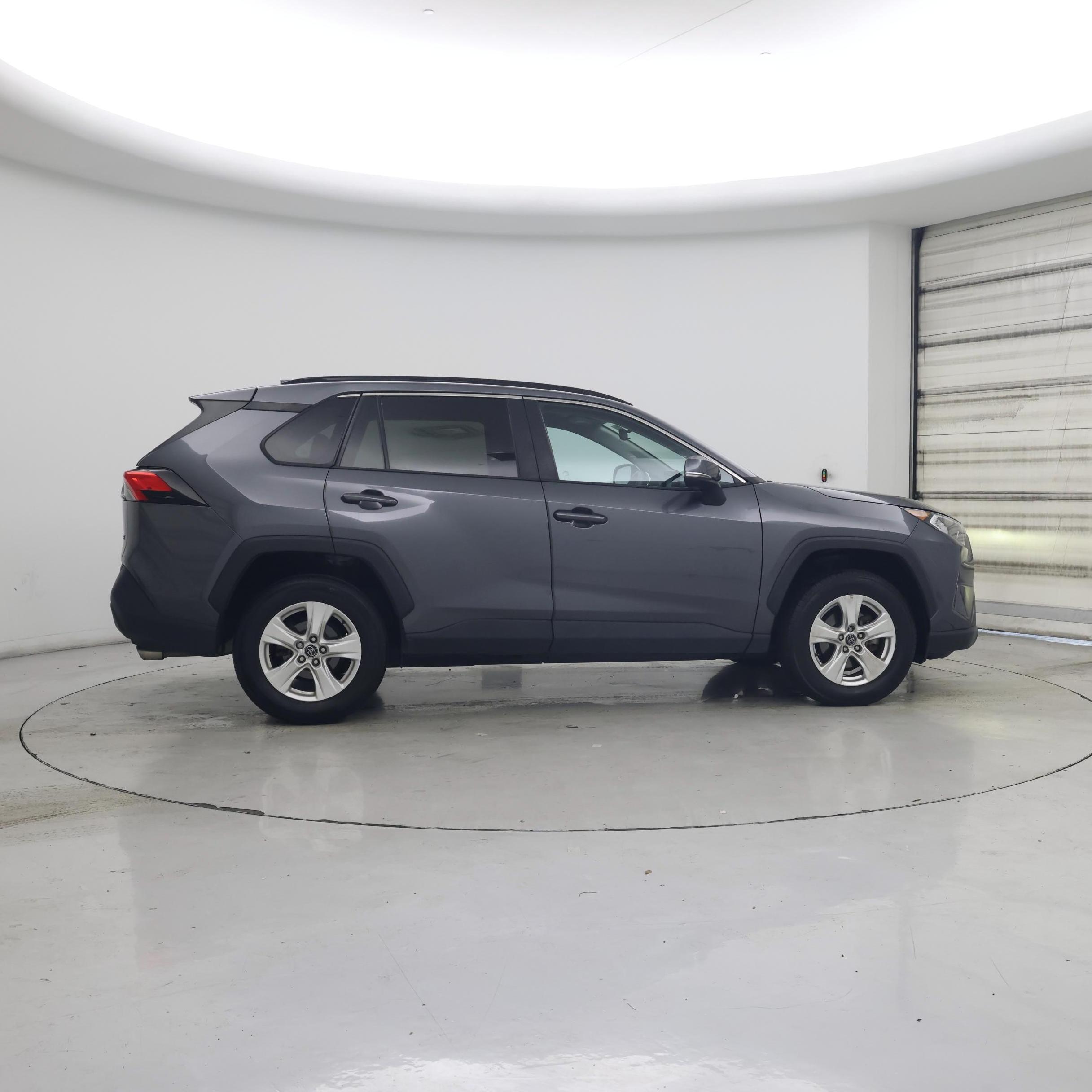 Thumbnail: 2021 Toyota RAV4 - 7