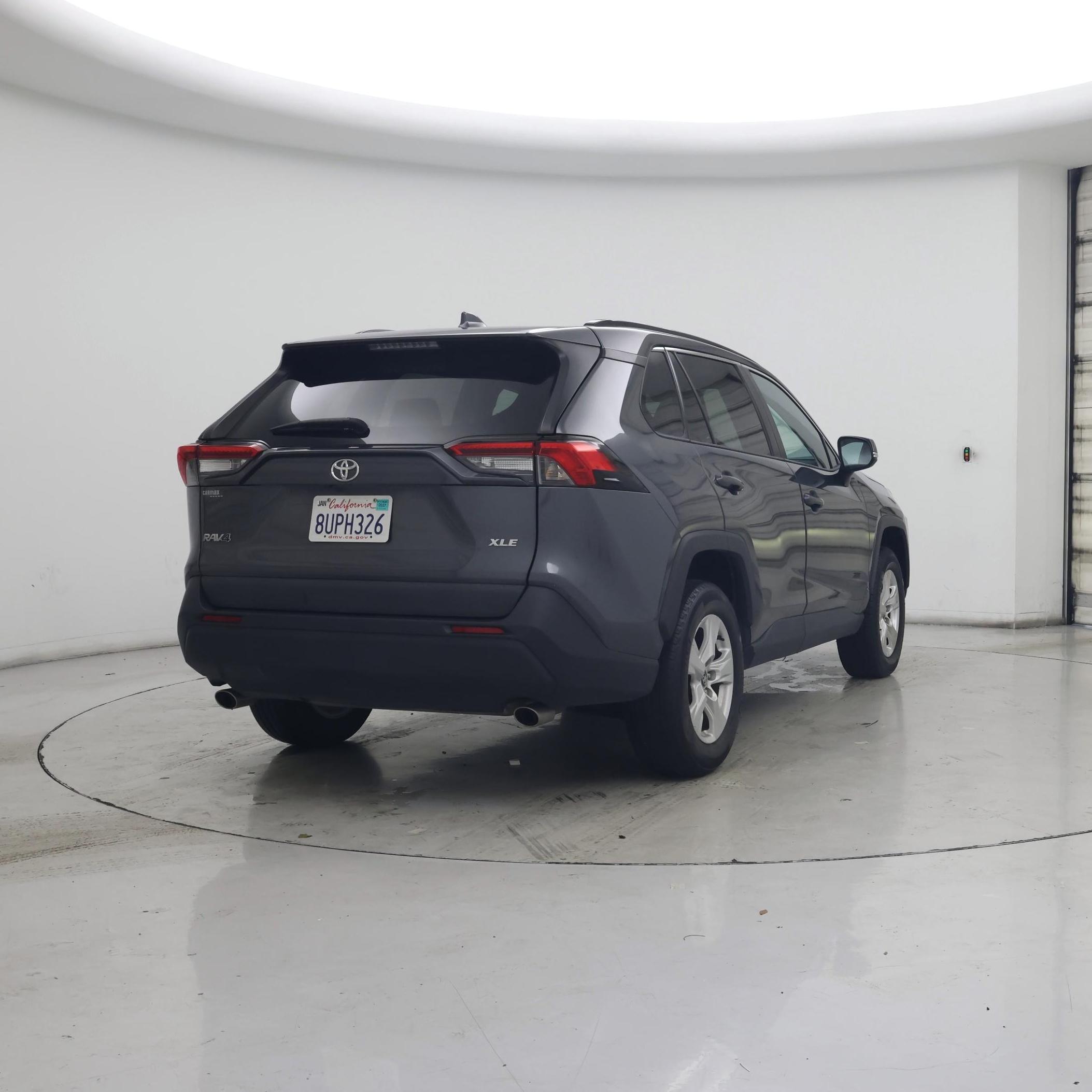 Thumbnail: 2021 Toyota RAV4 - 8