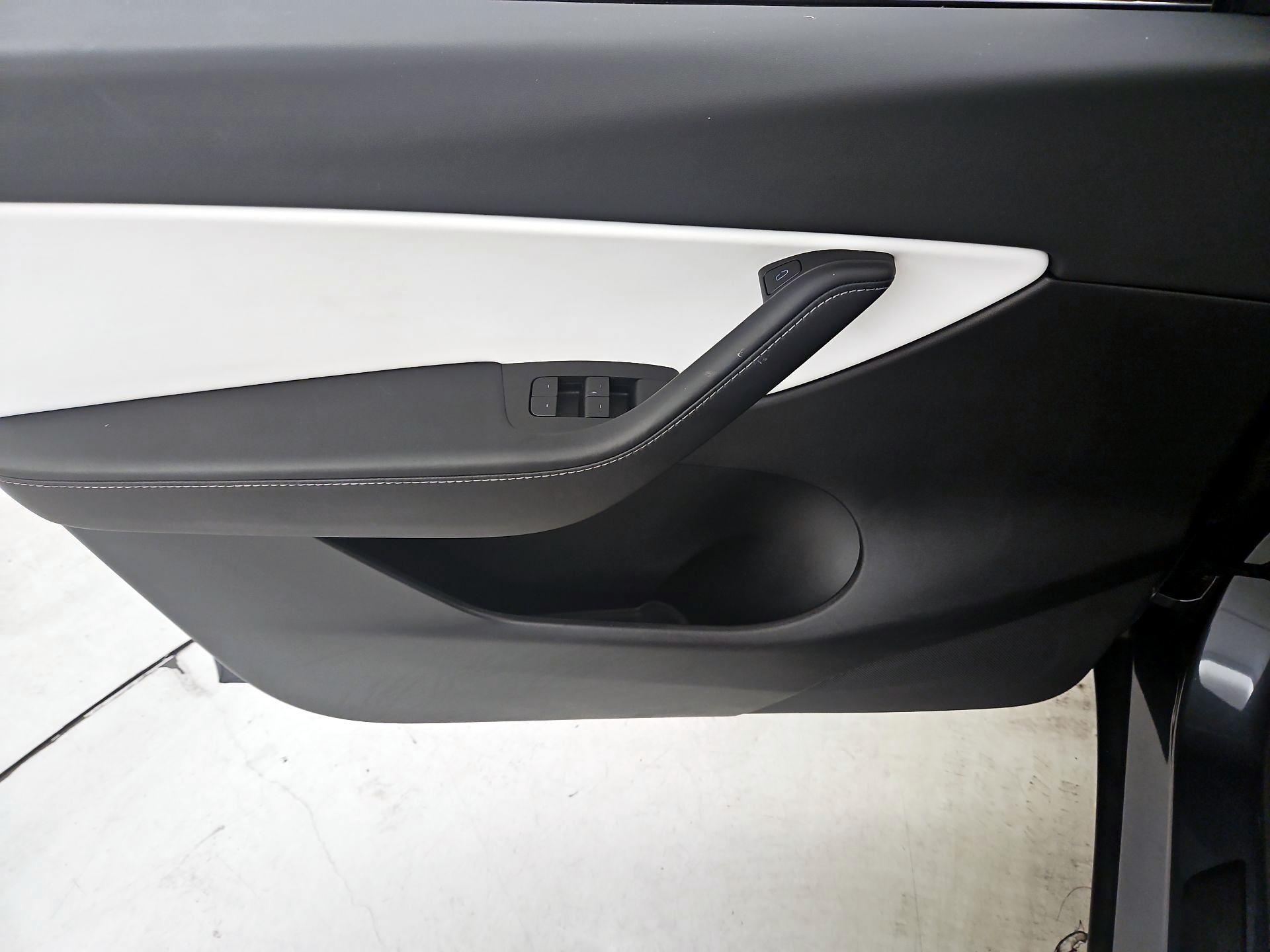 Thumbnail: 2021 Tesla Model Y - 12