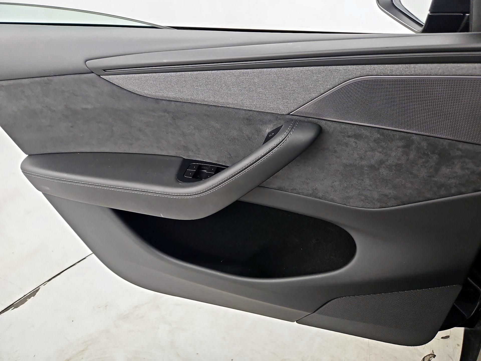 Thumbnail: 2026 Tesla Model Y - 12