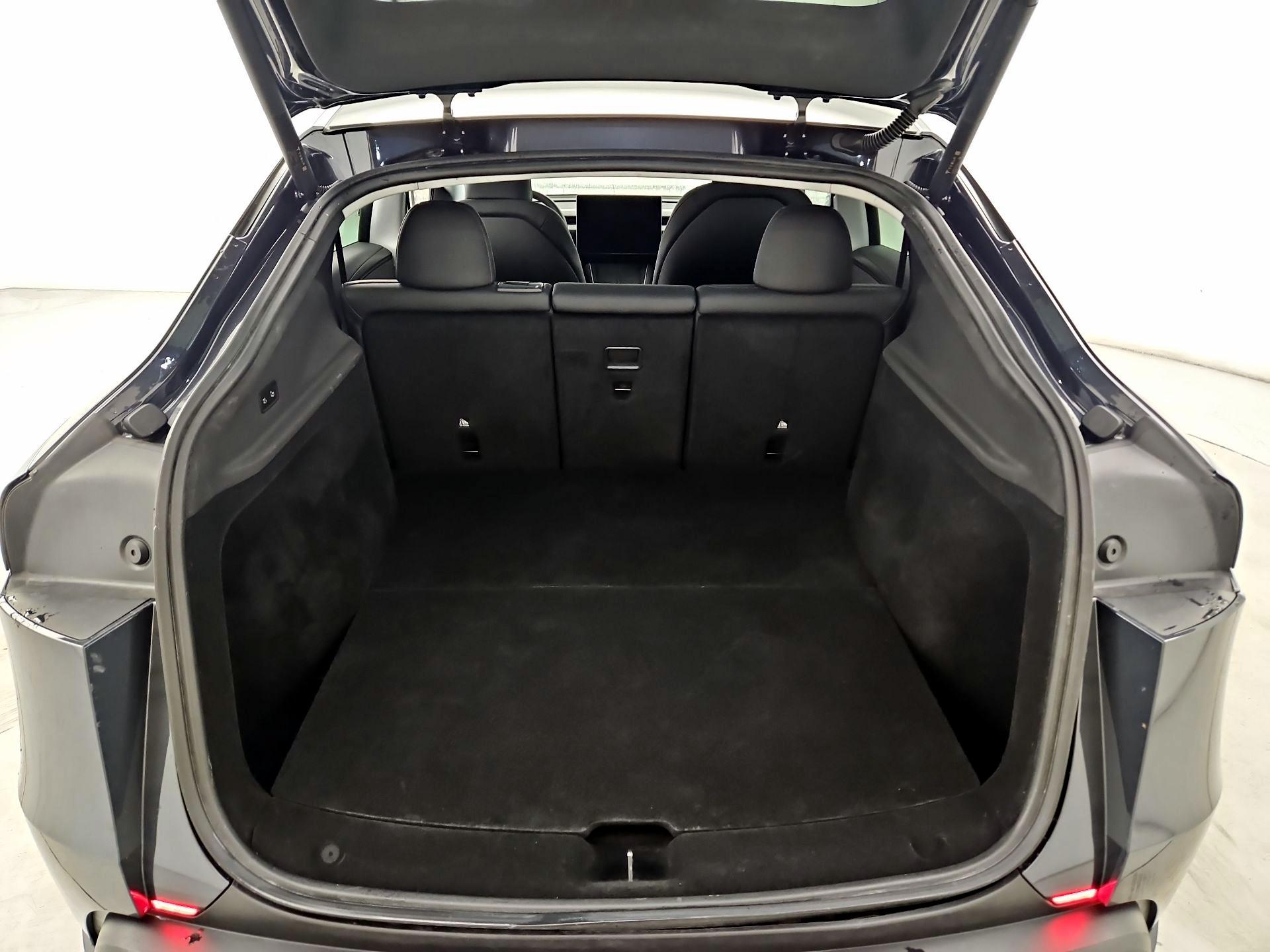 Thumbnail: 2026 Tesla Model Y - 19