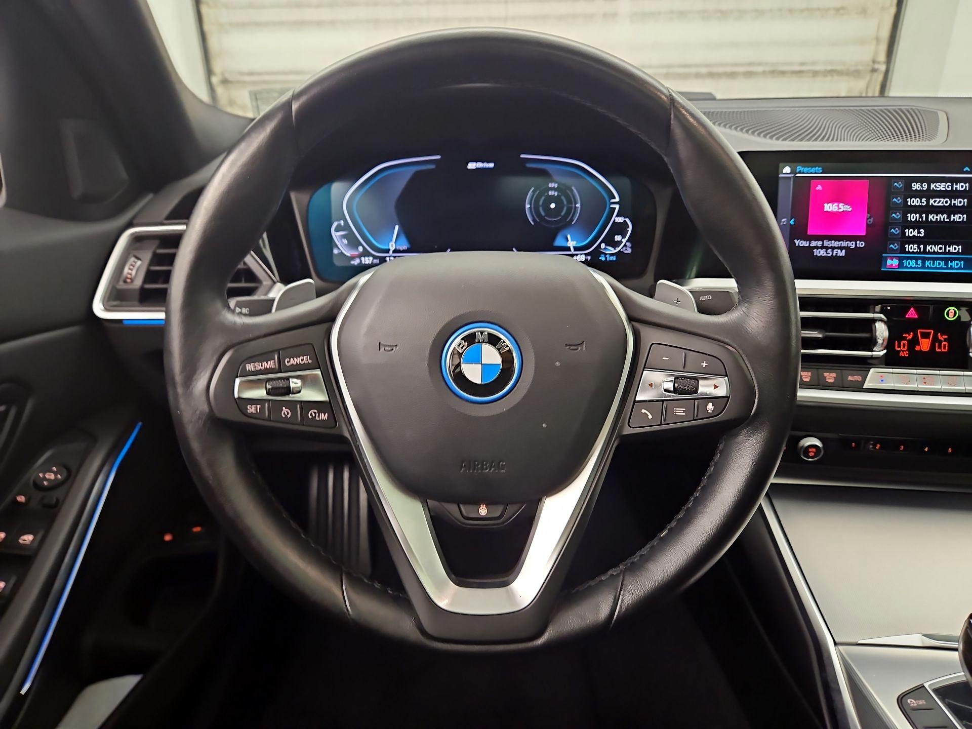 Thumbnail: 2022 BMW 3 Series - 10