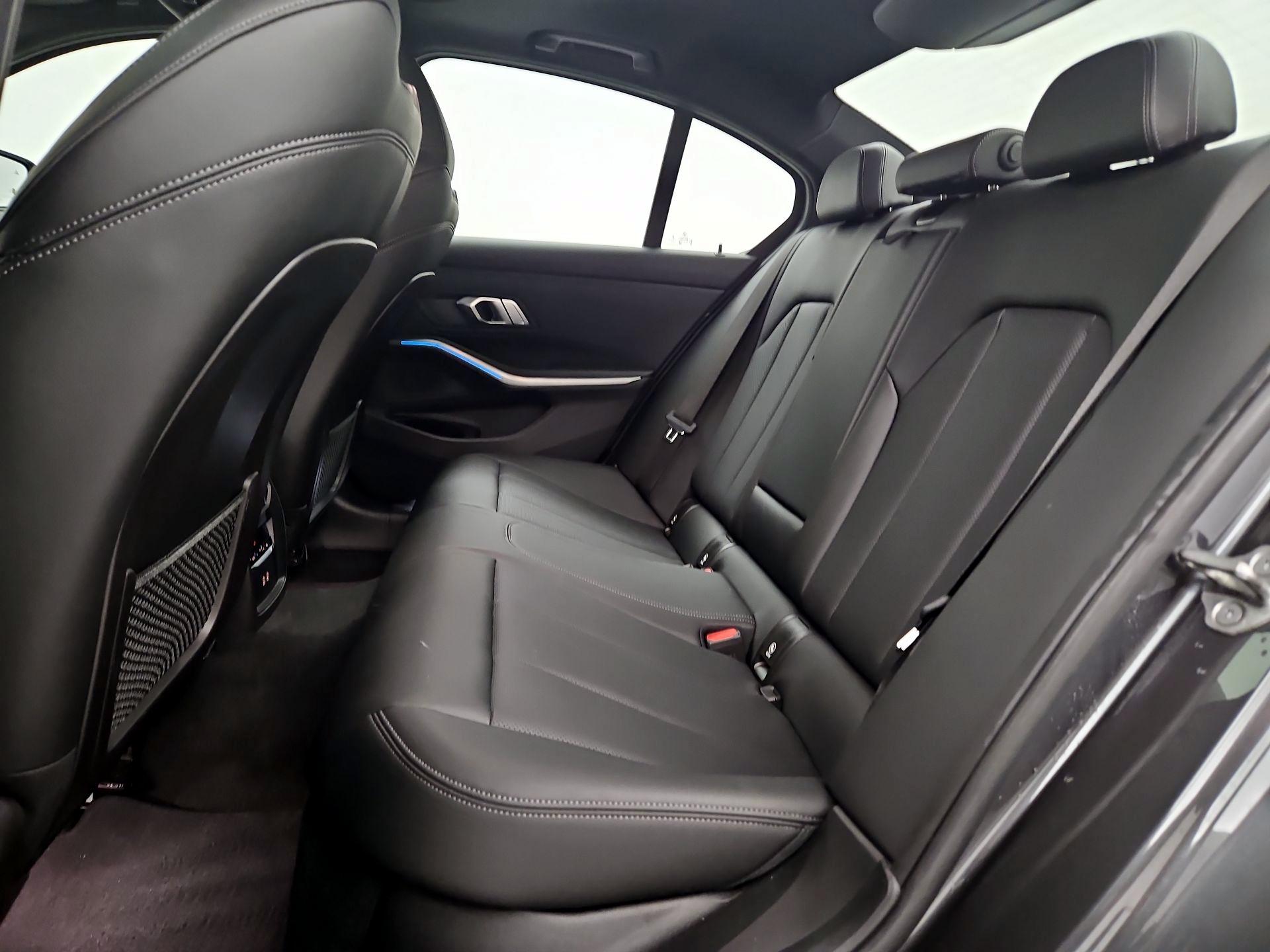 Thumbnail: 2022 BMW 3 Series - 18