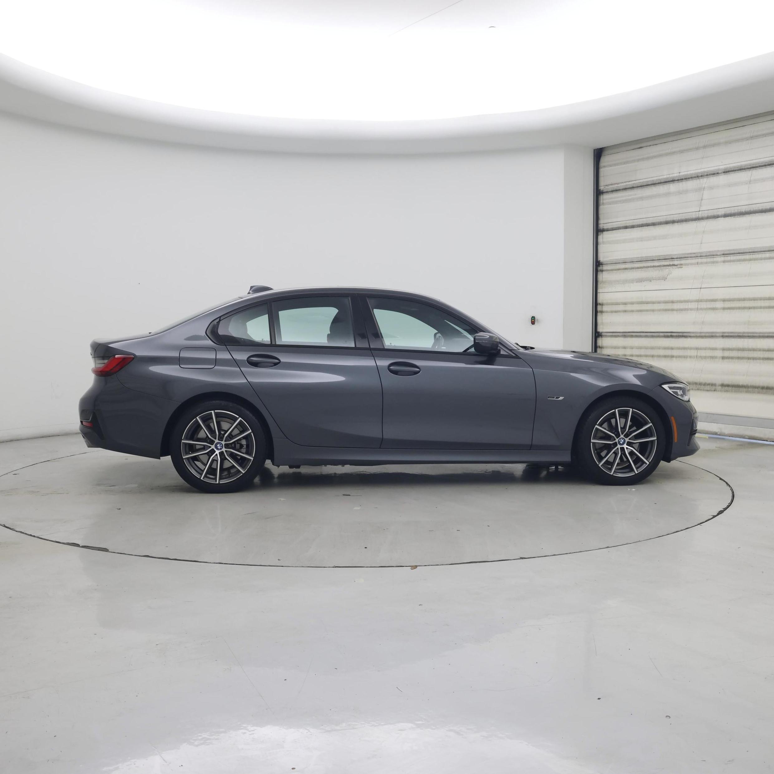 Thumbnail: 2022 BMW 3 Series - 7