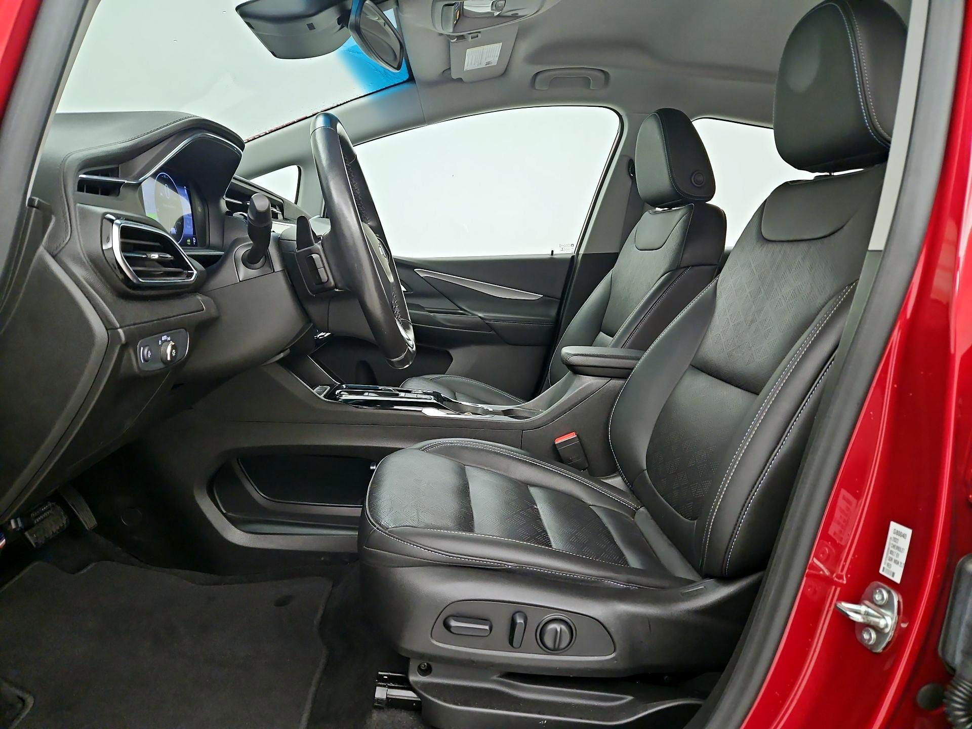 Thumbnail: 2022 Chevrolet Bolt EV - 11