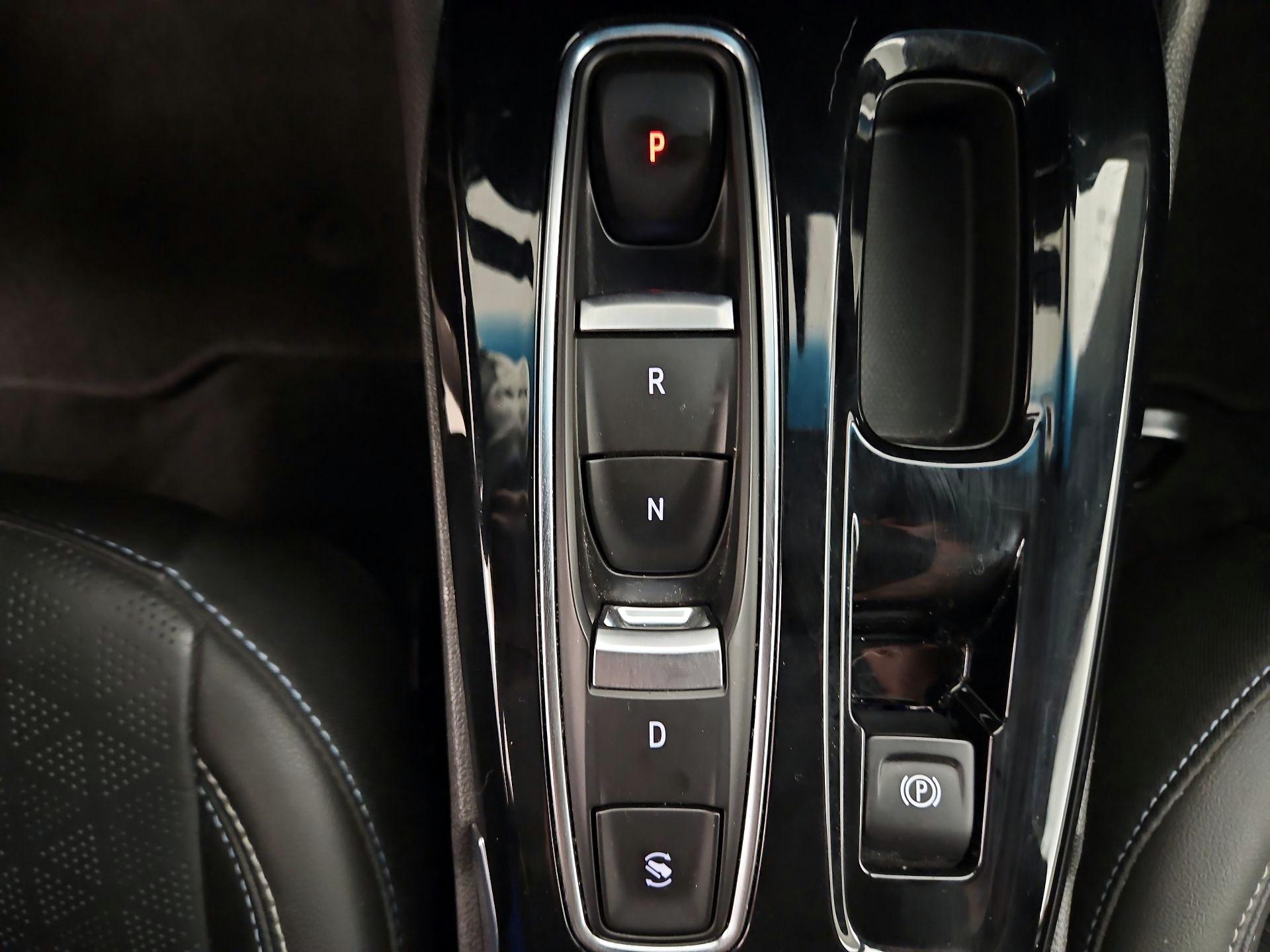 Thumbnail: 2022 Chevrolet Bolt EV - 17