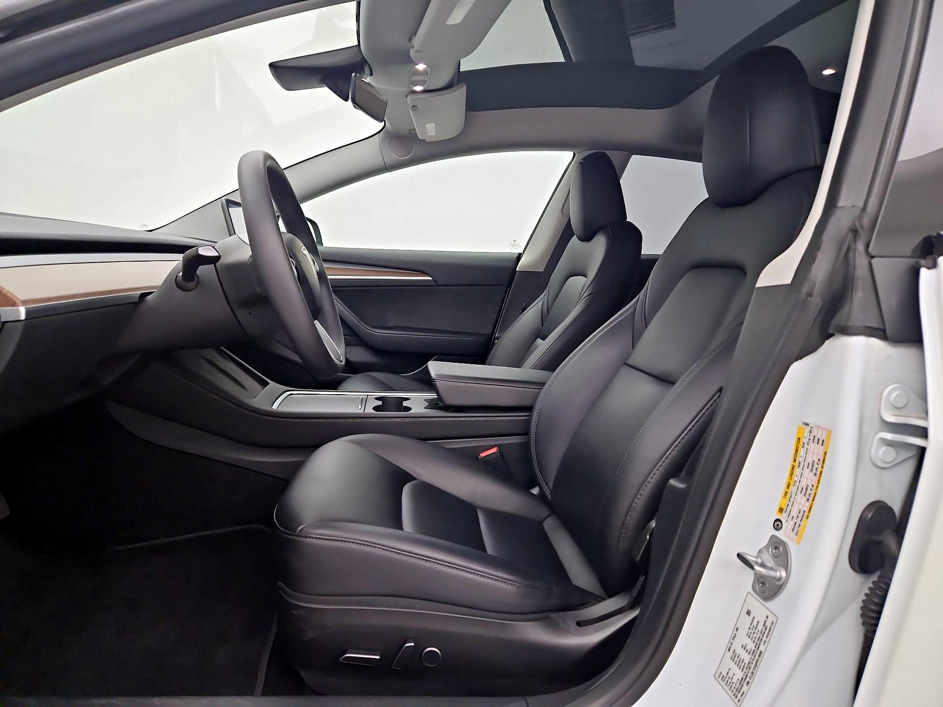 Thumbnail: 2023 Tesla Model 3 - 11