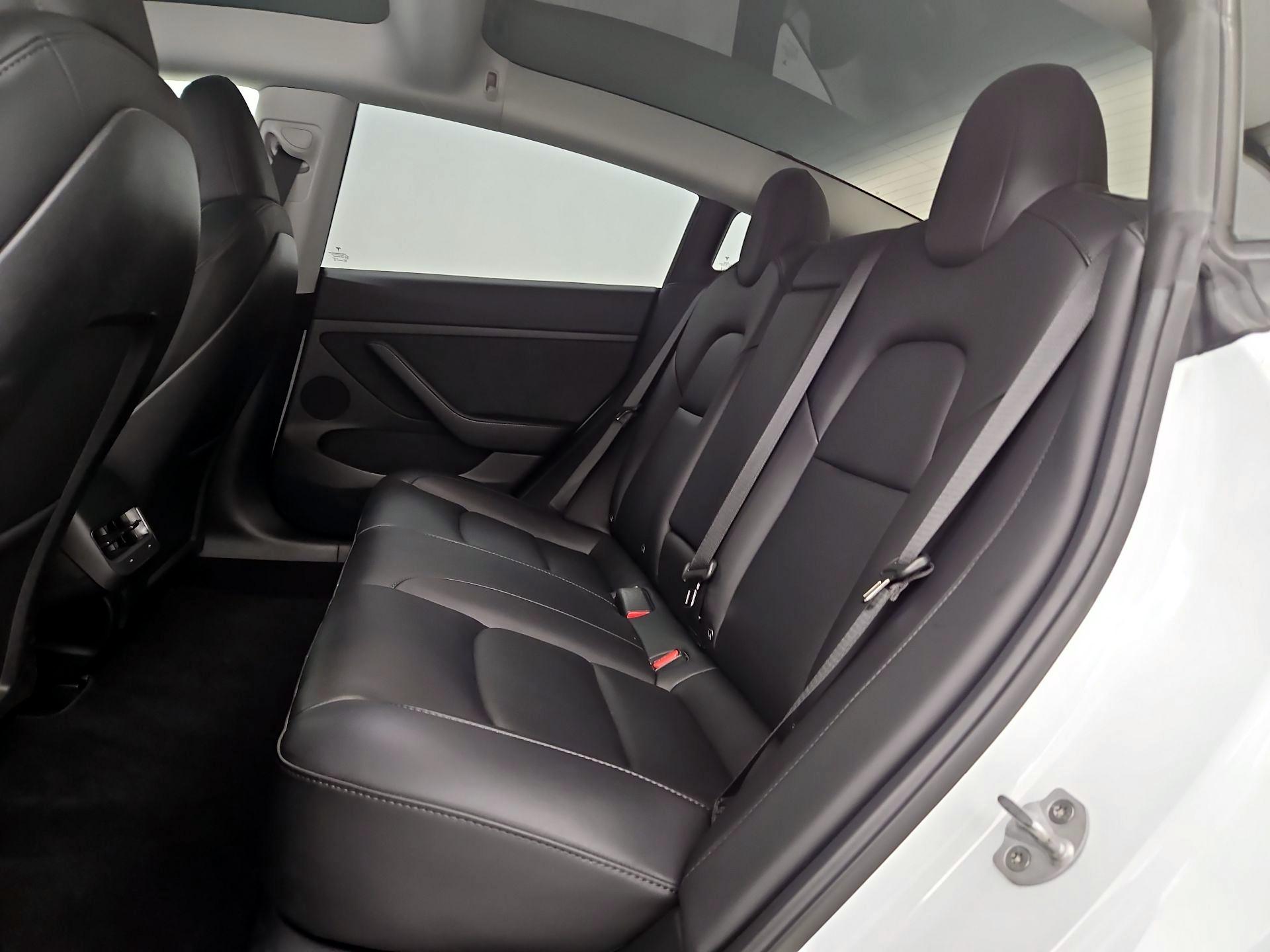 Thumbnail: 2023 Tesla Model 3 - 18